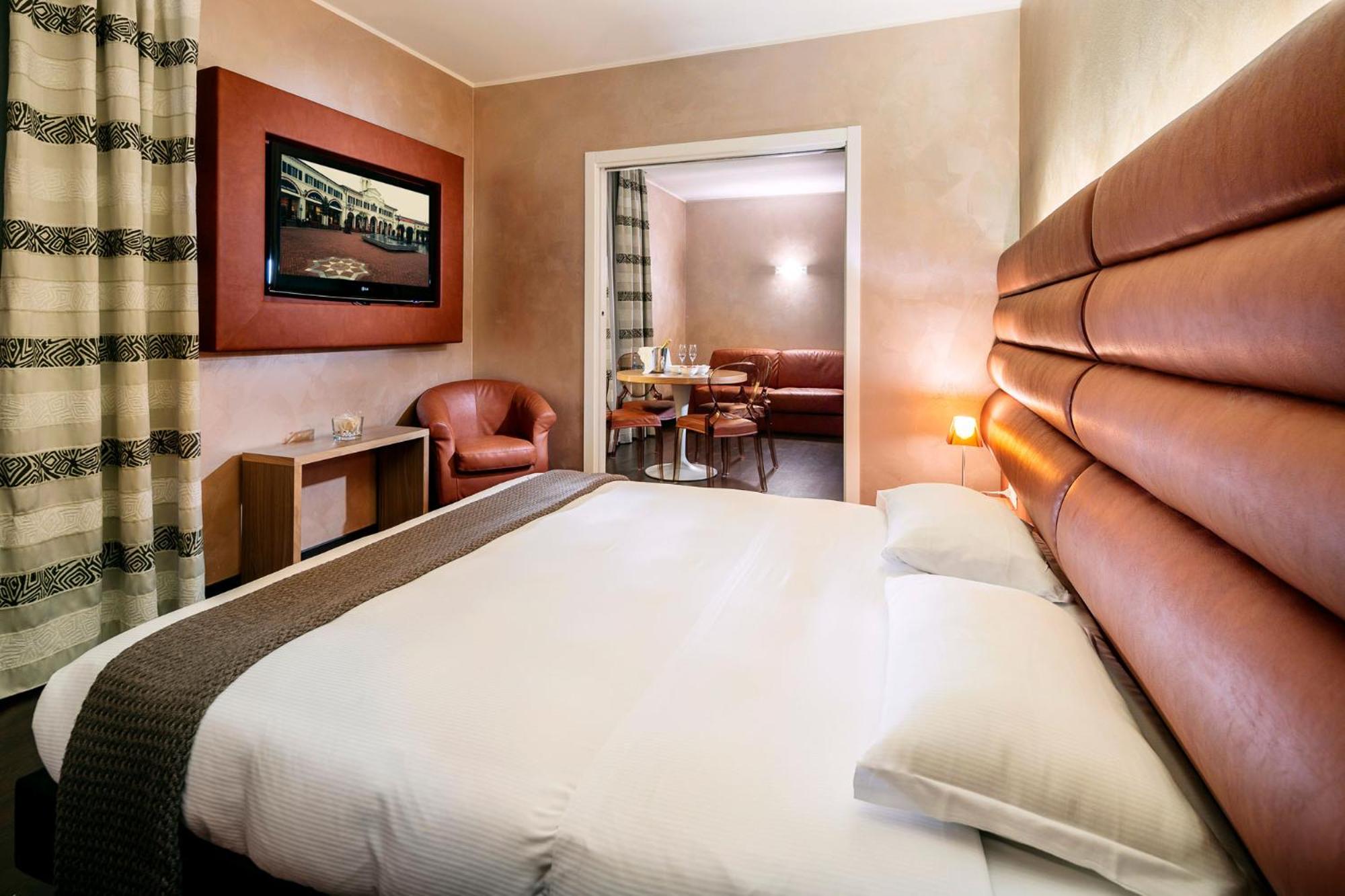 Junior Suite - Photo 1