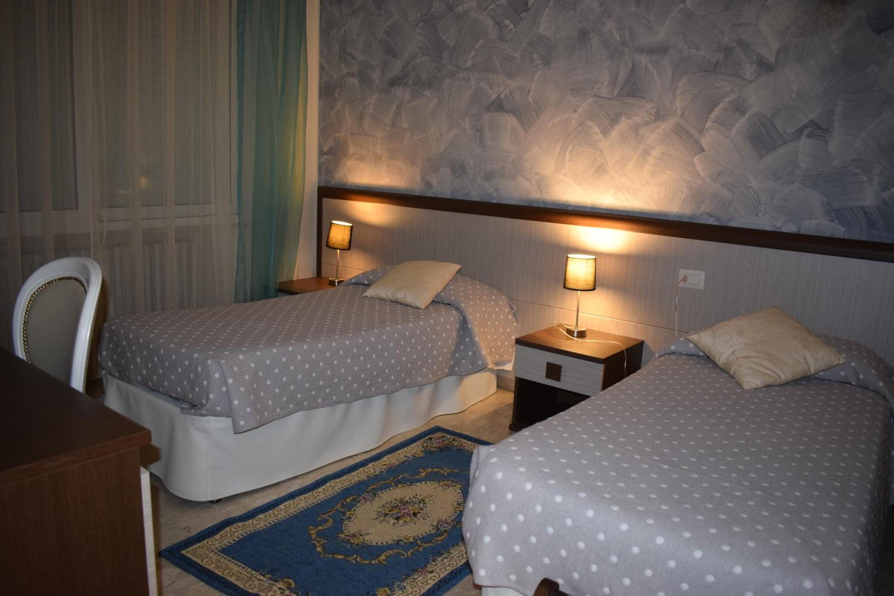 Double or Twin Room photo 3