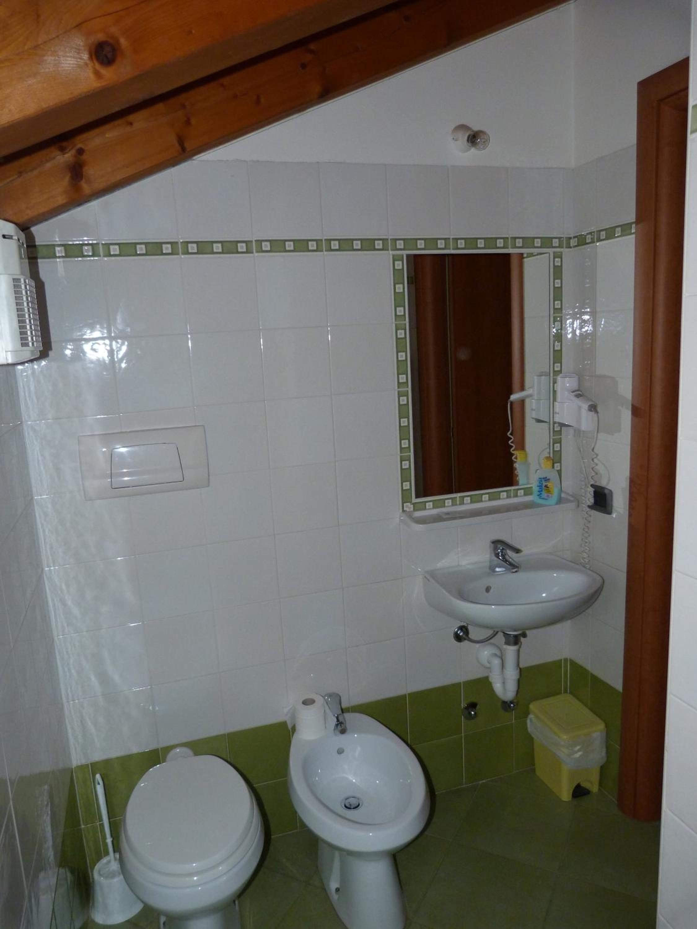 Triple Room - Photo 8