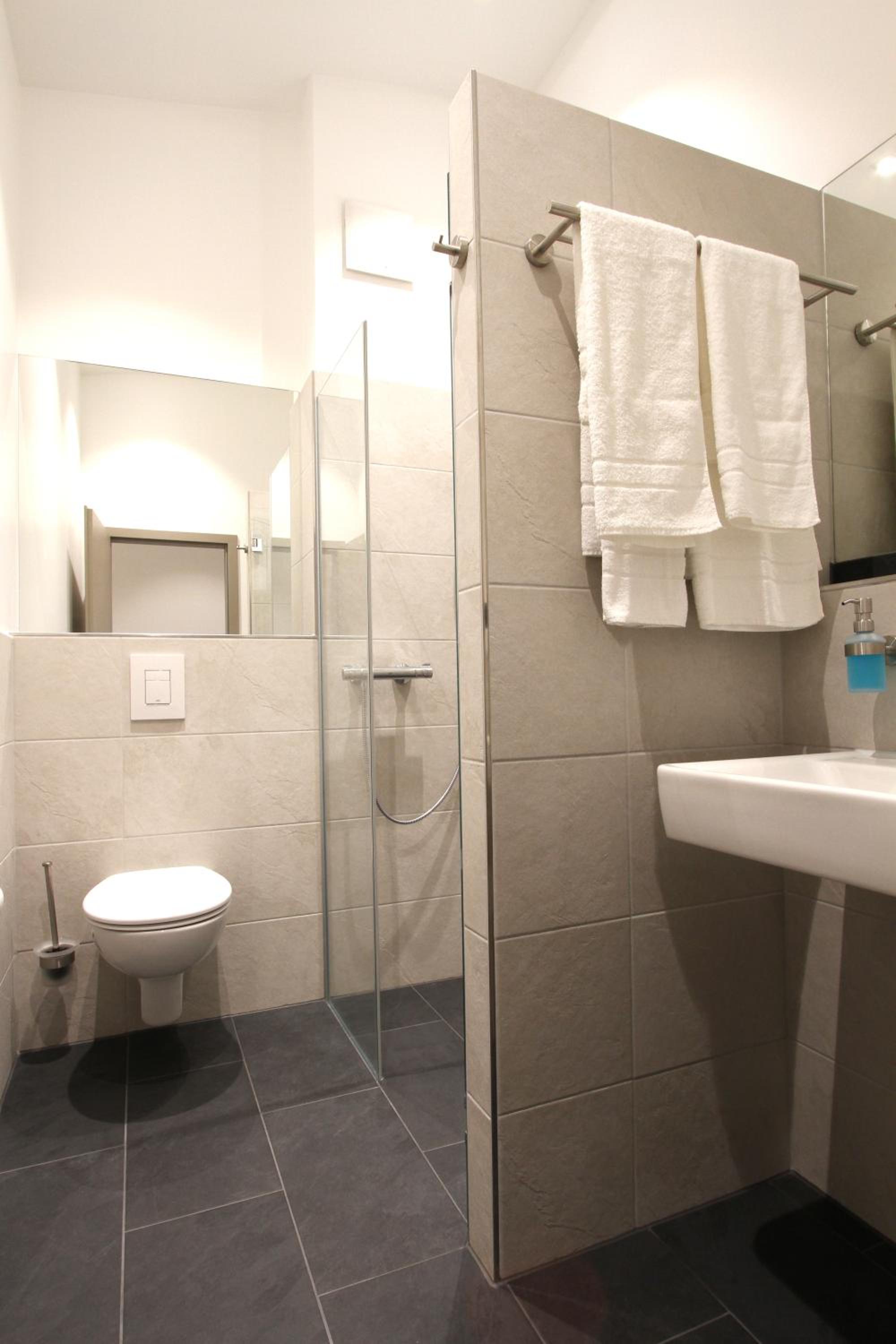 Double Room - Photo 2