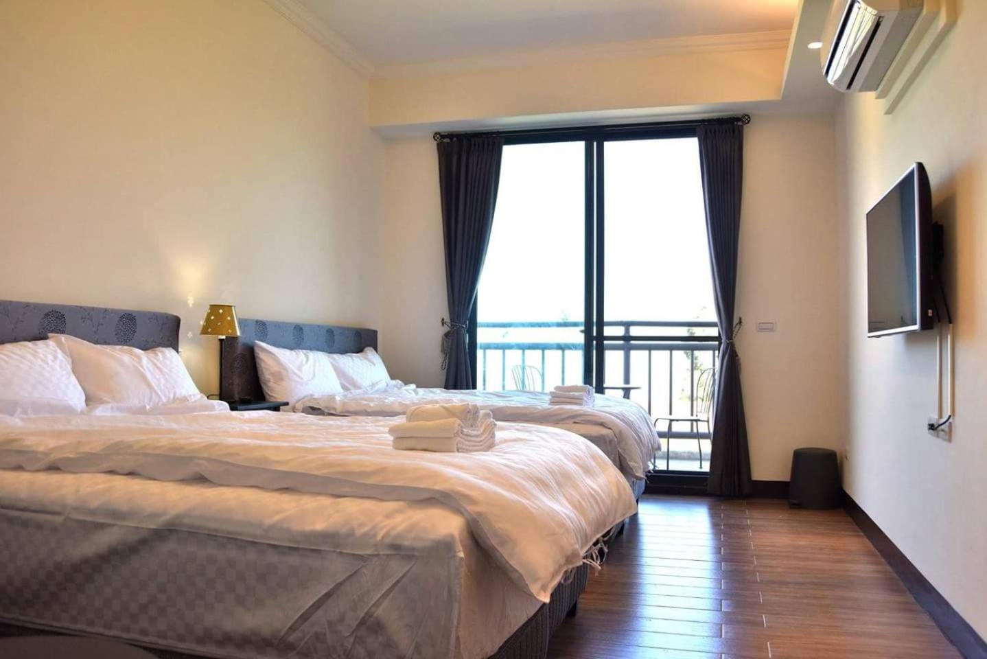 Quadruple Room with Mountain View
