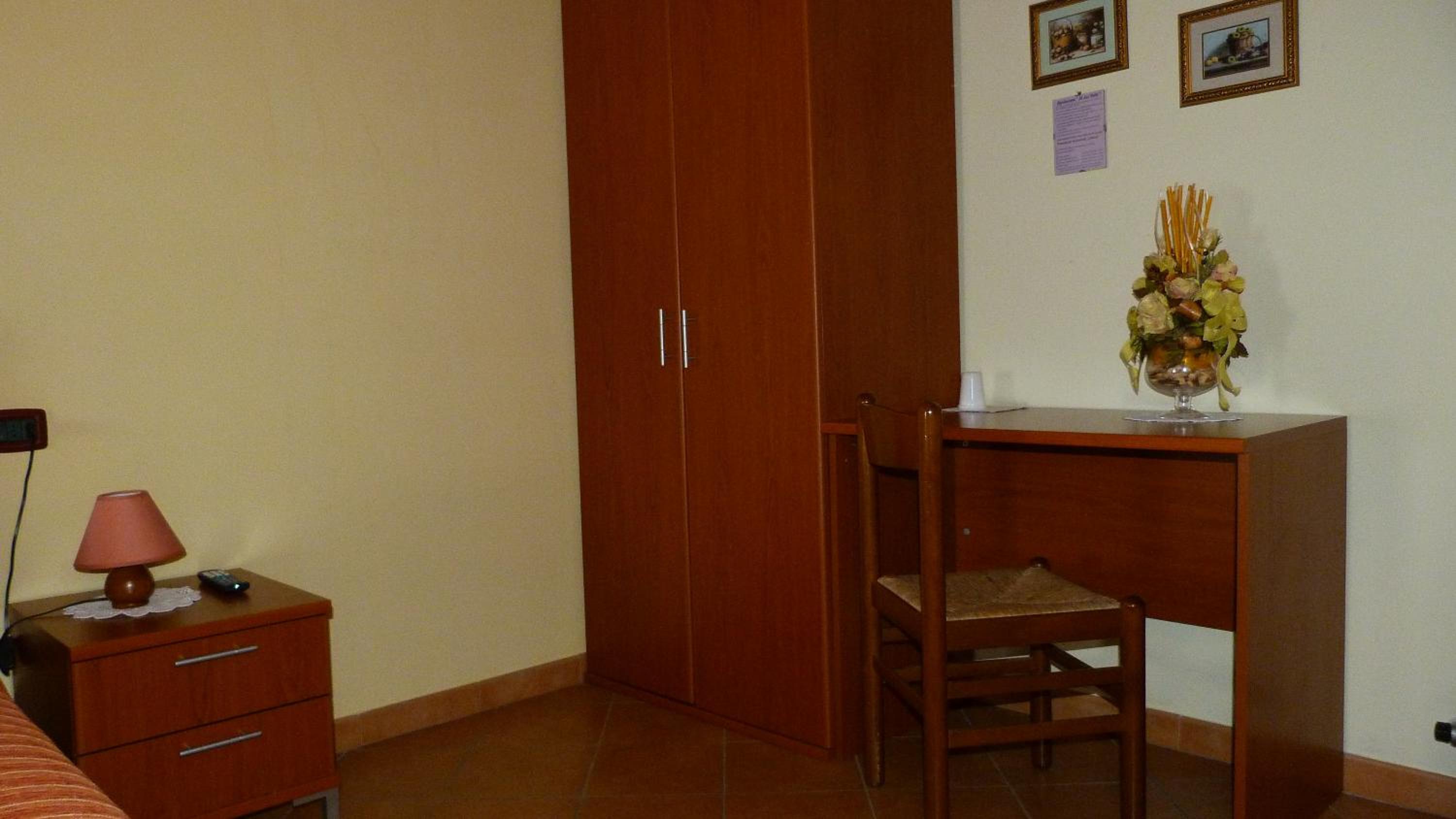 Triple Room - Photo 6