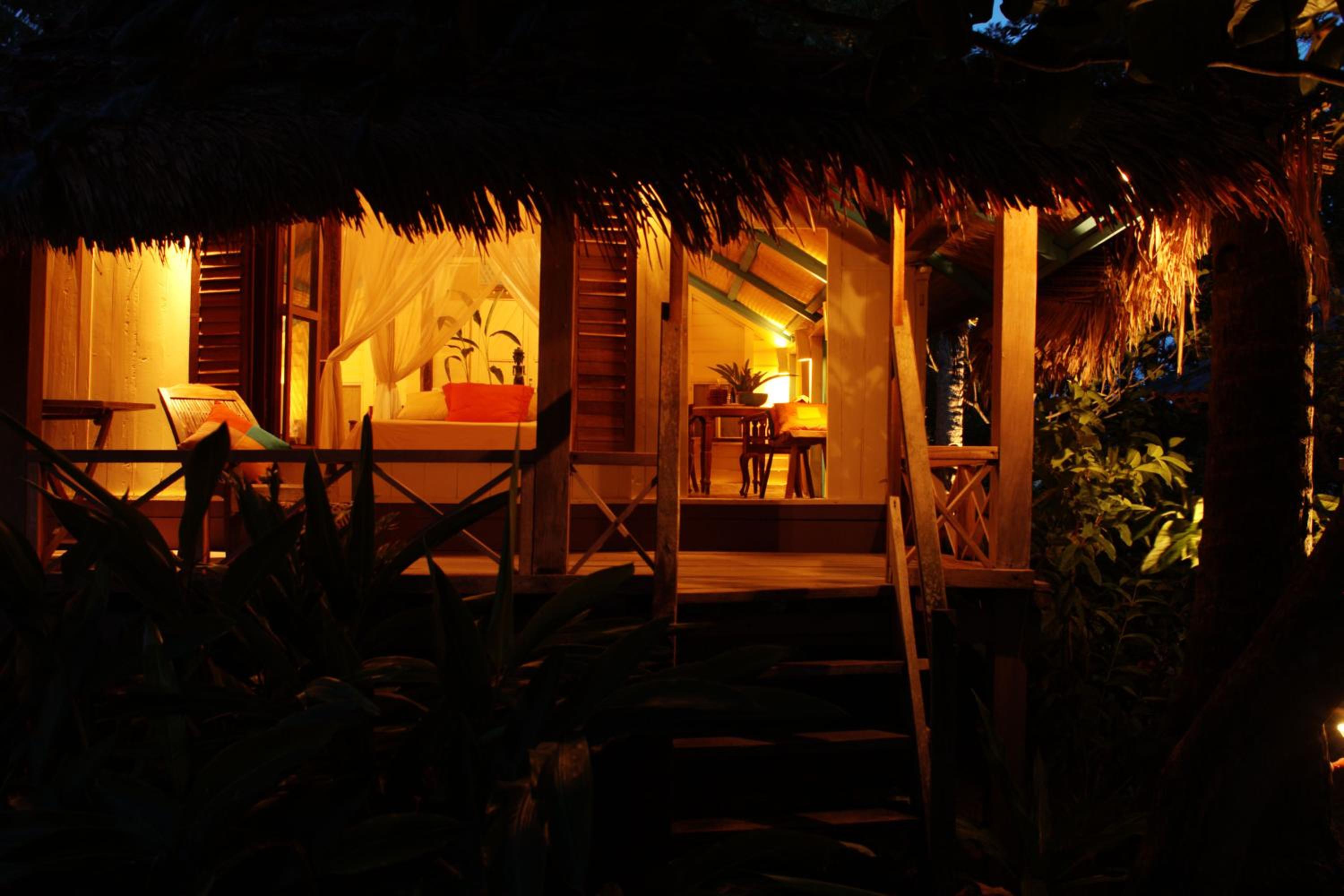Yellow Orchid Villa with Balcony photo 2