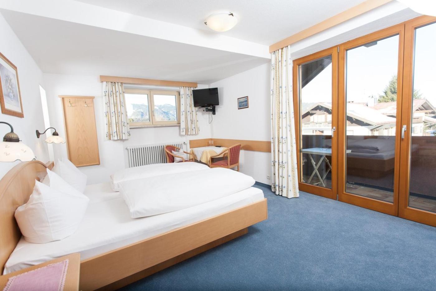 Double Room with Balcony 19 photo 3