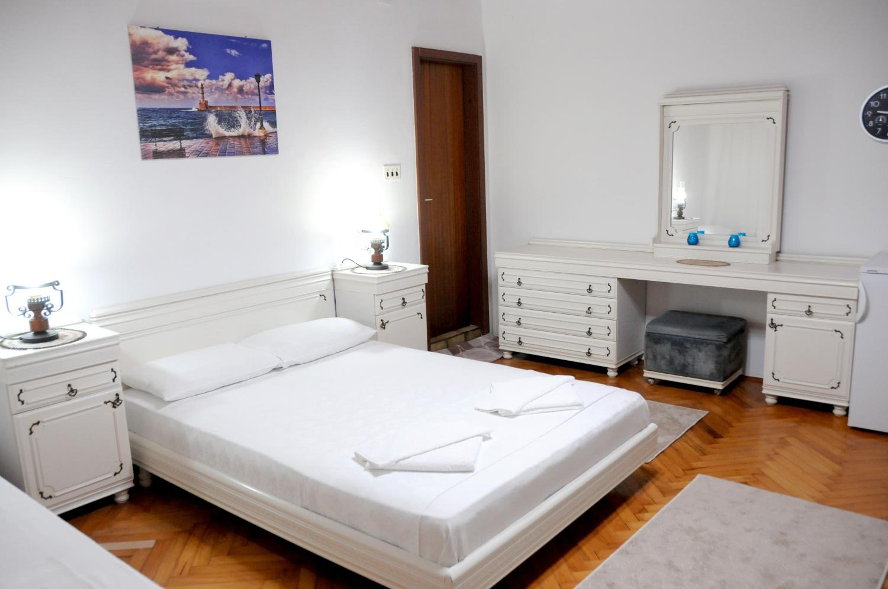 Triple Room with Private Bathroom photo 2