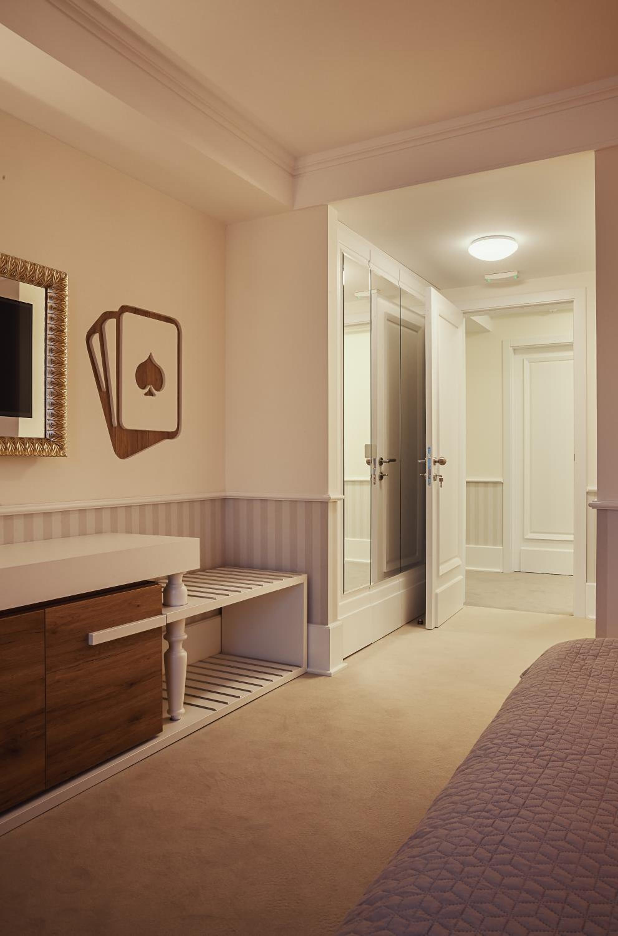 Standard Double Room - Photo 4