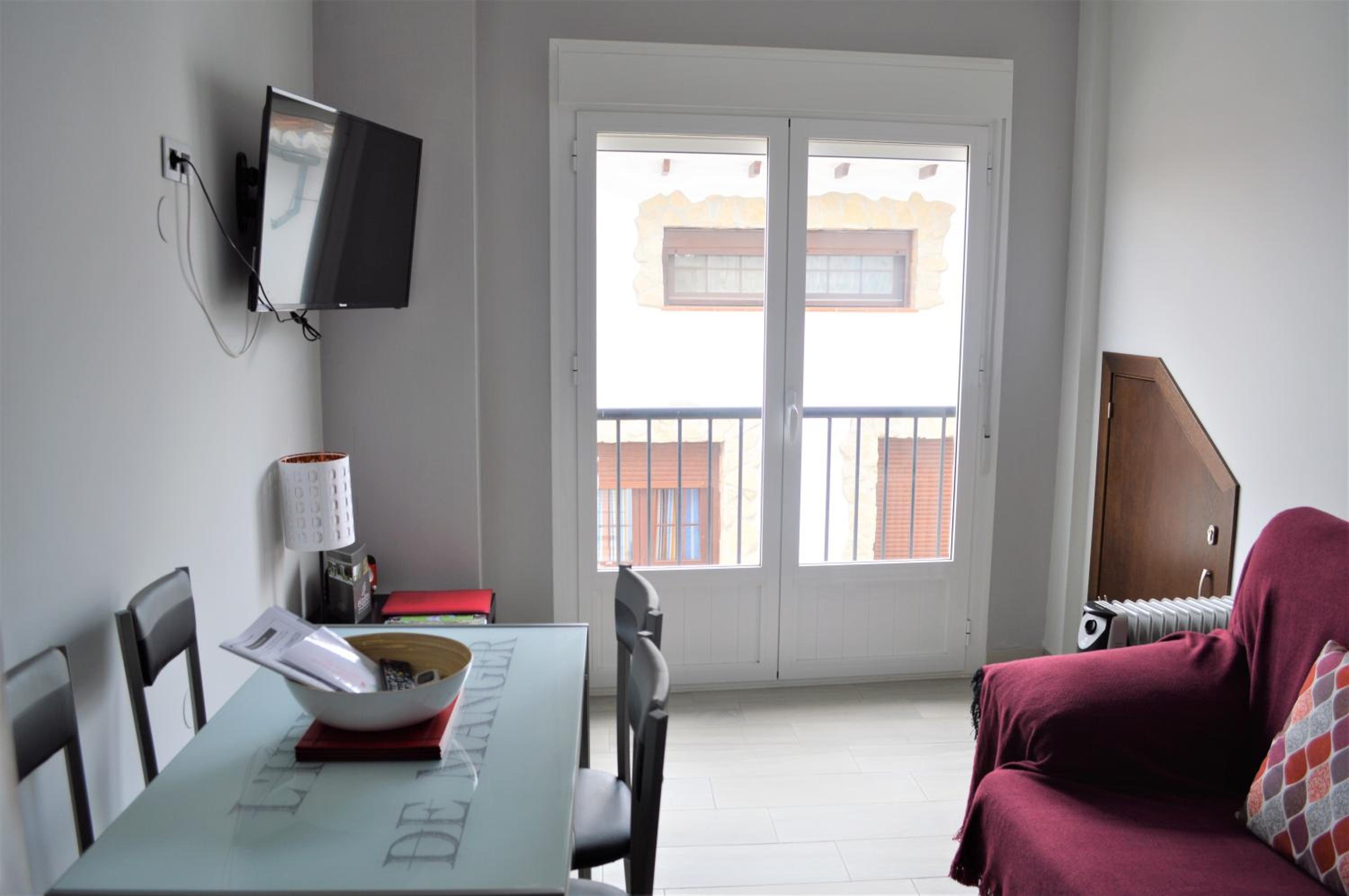 Deluxe Apartment - Photo 9