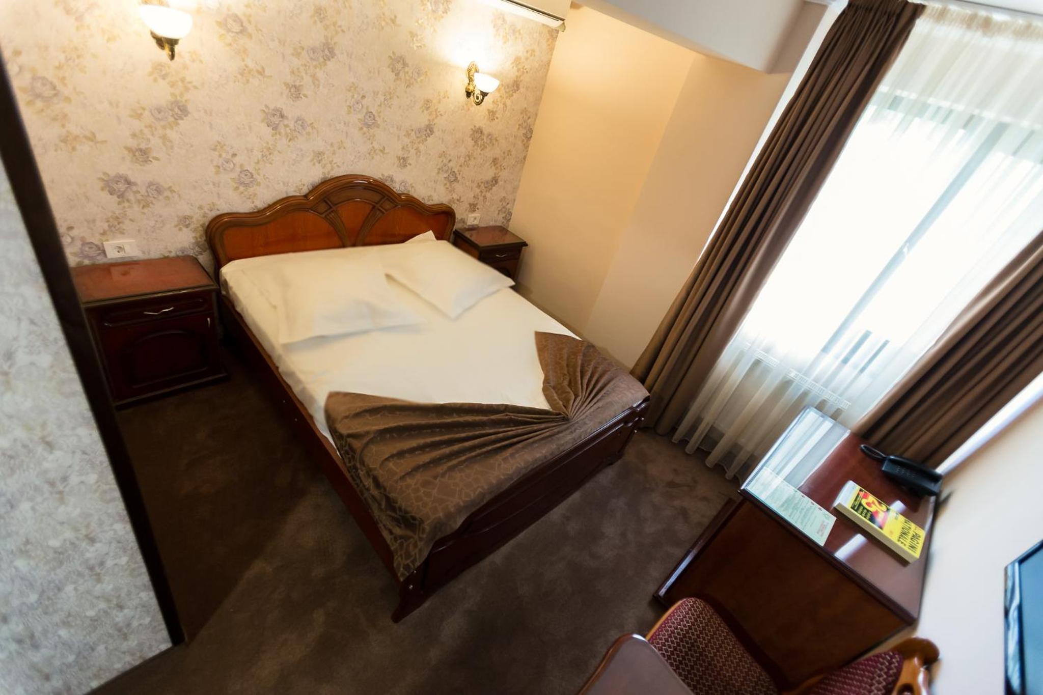 Standard Double Room - Photo 1