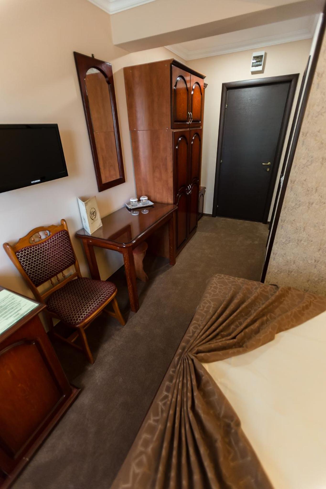 Standard Double Room - Photo 3