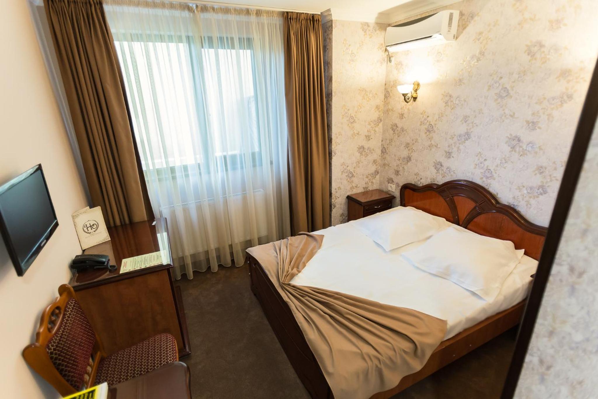 Standard Double Room - Photo 5
