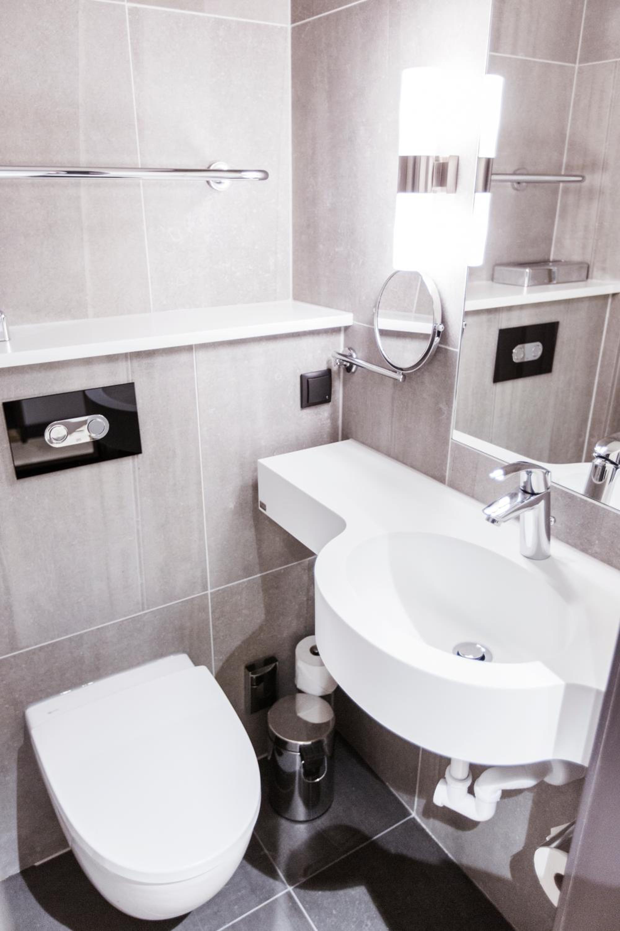 Compact Double Room - Photo 2