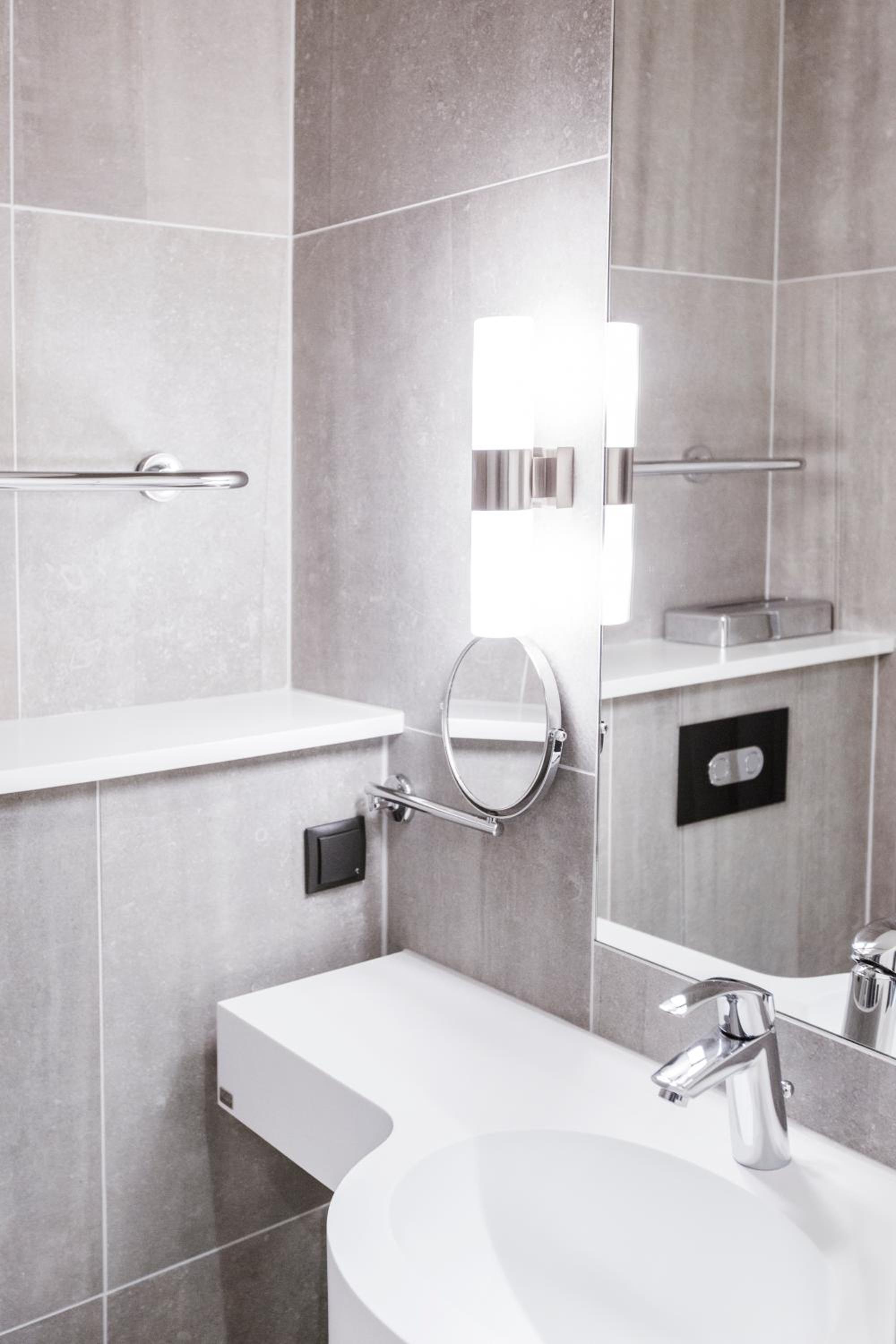 Standard Twin Room - Photo 3