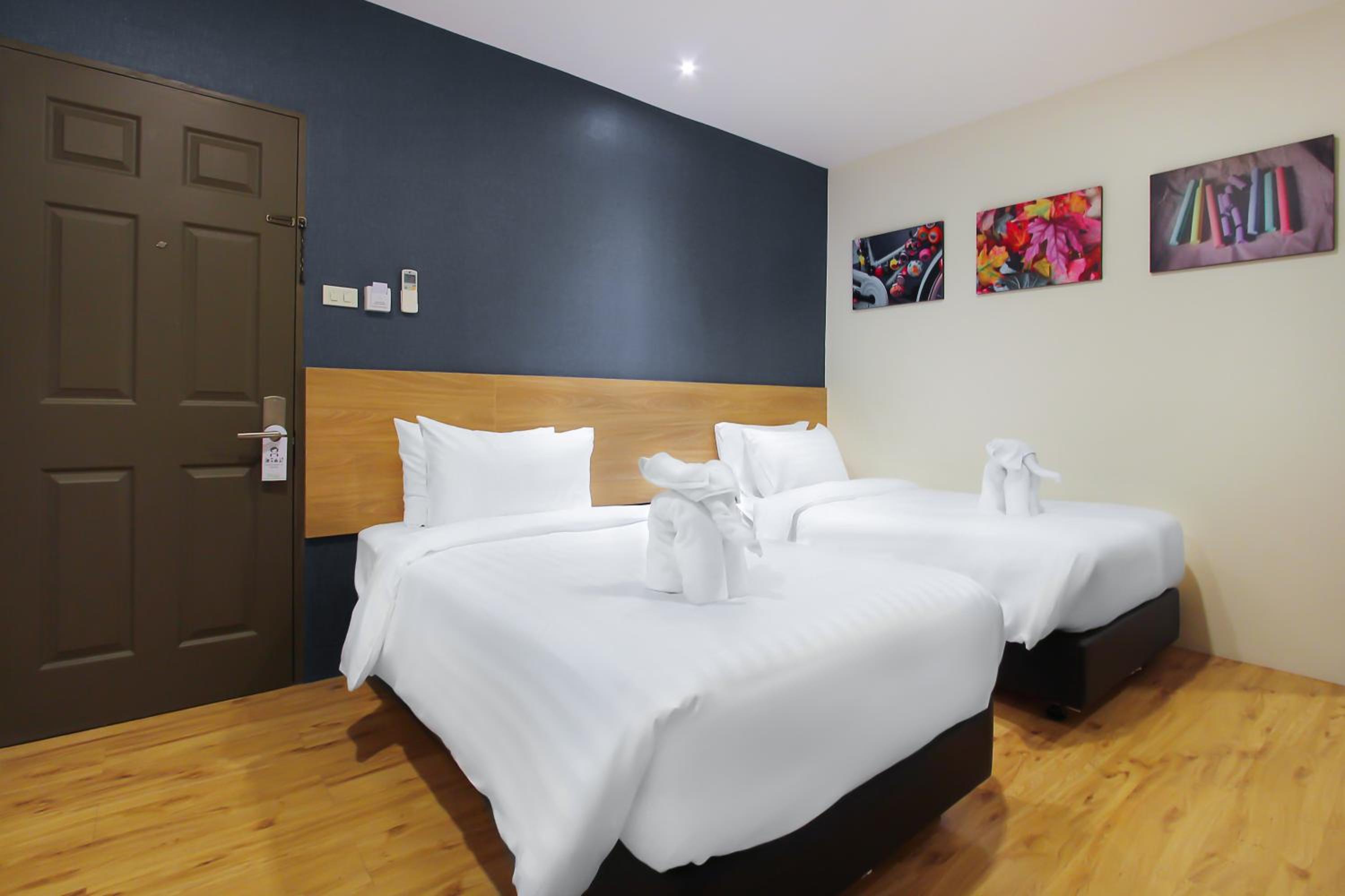 Deluxe Double or Twin Room photo 2