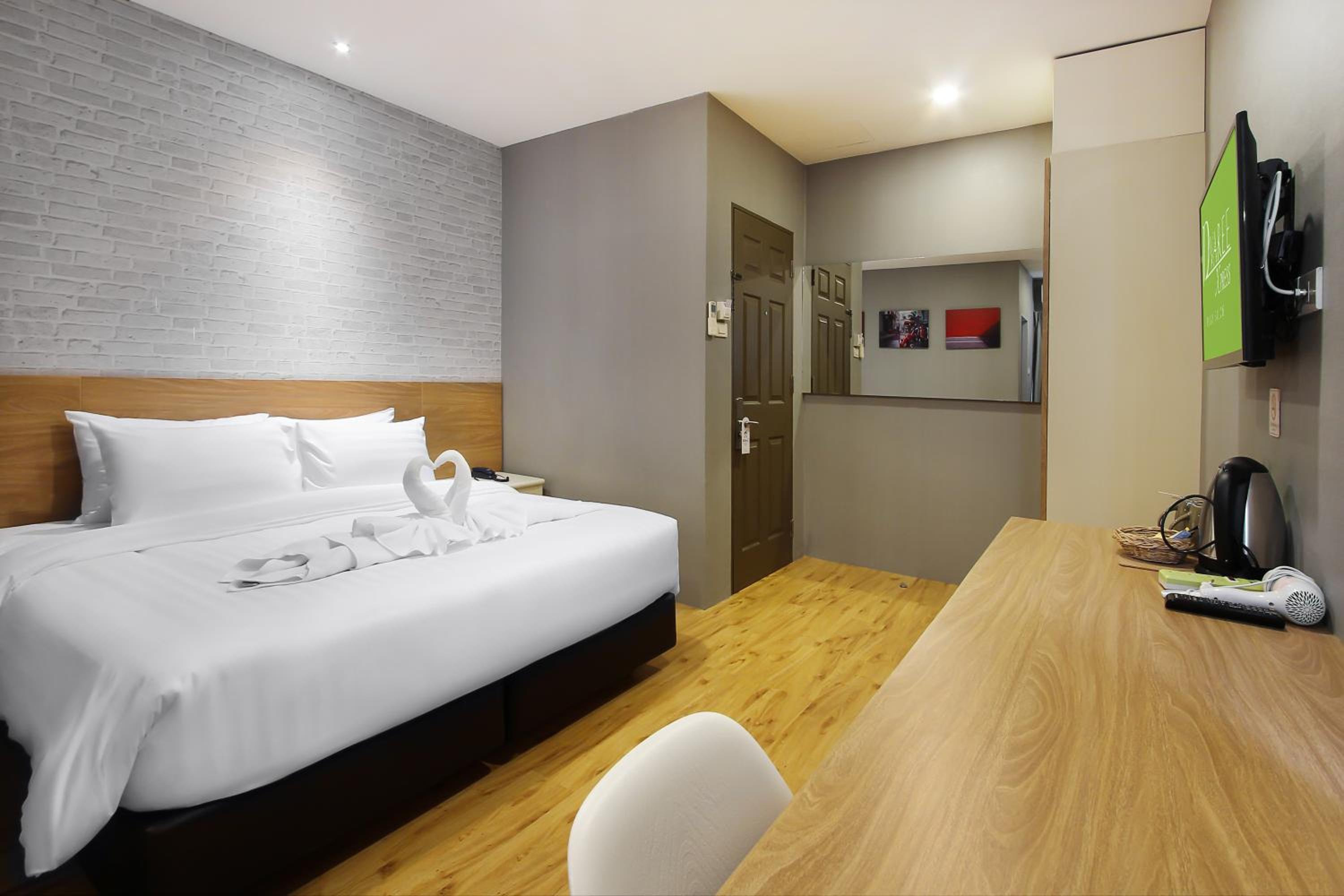 Deluxe Double or Twin Room photo 3