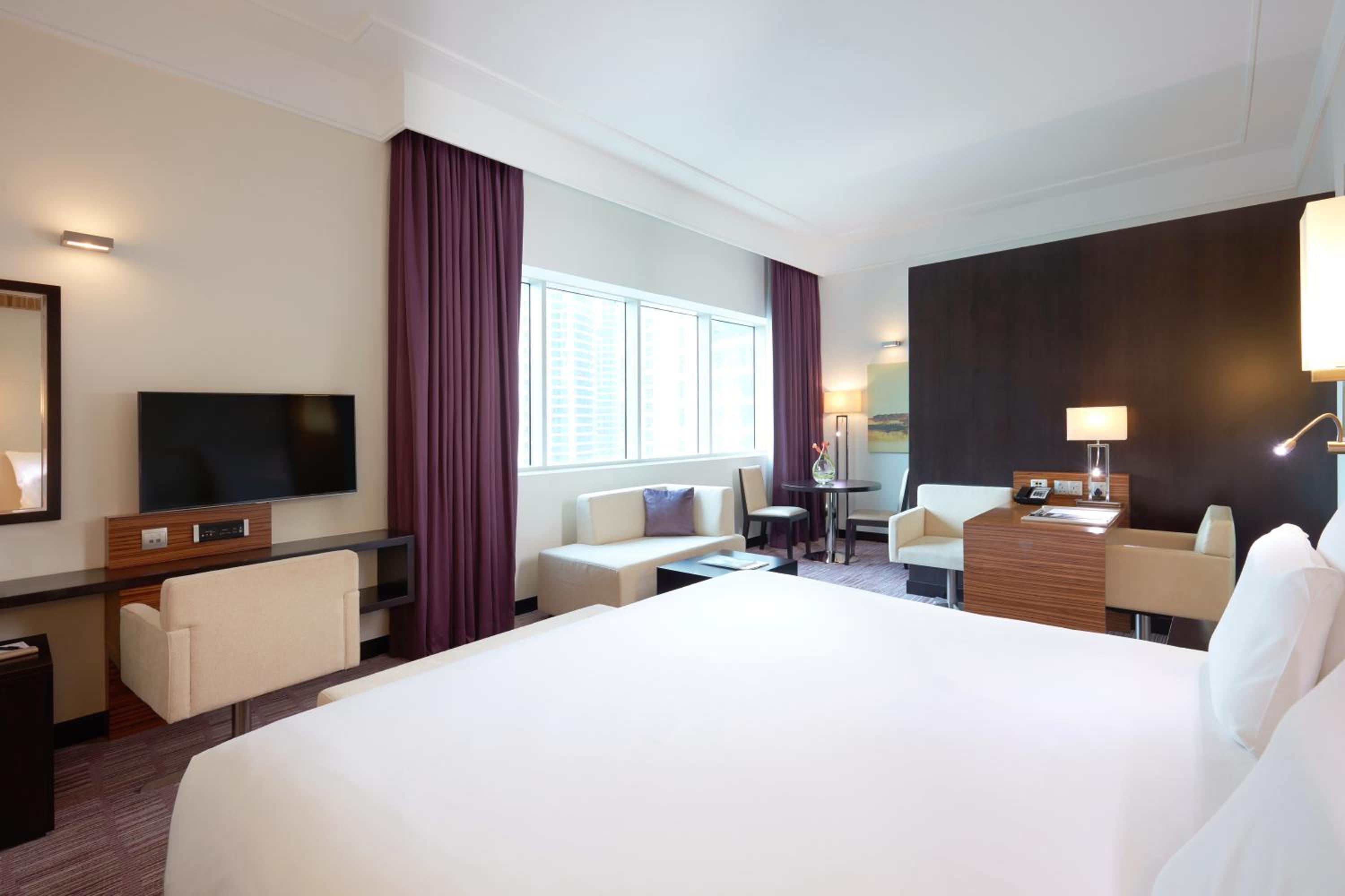 Deluxe Executive King Room photo 3