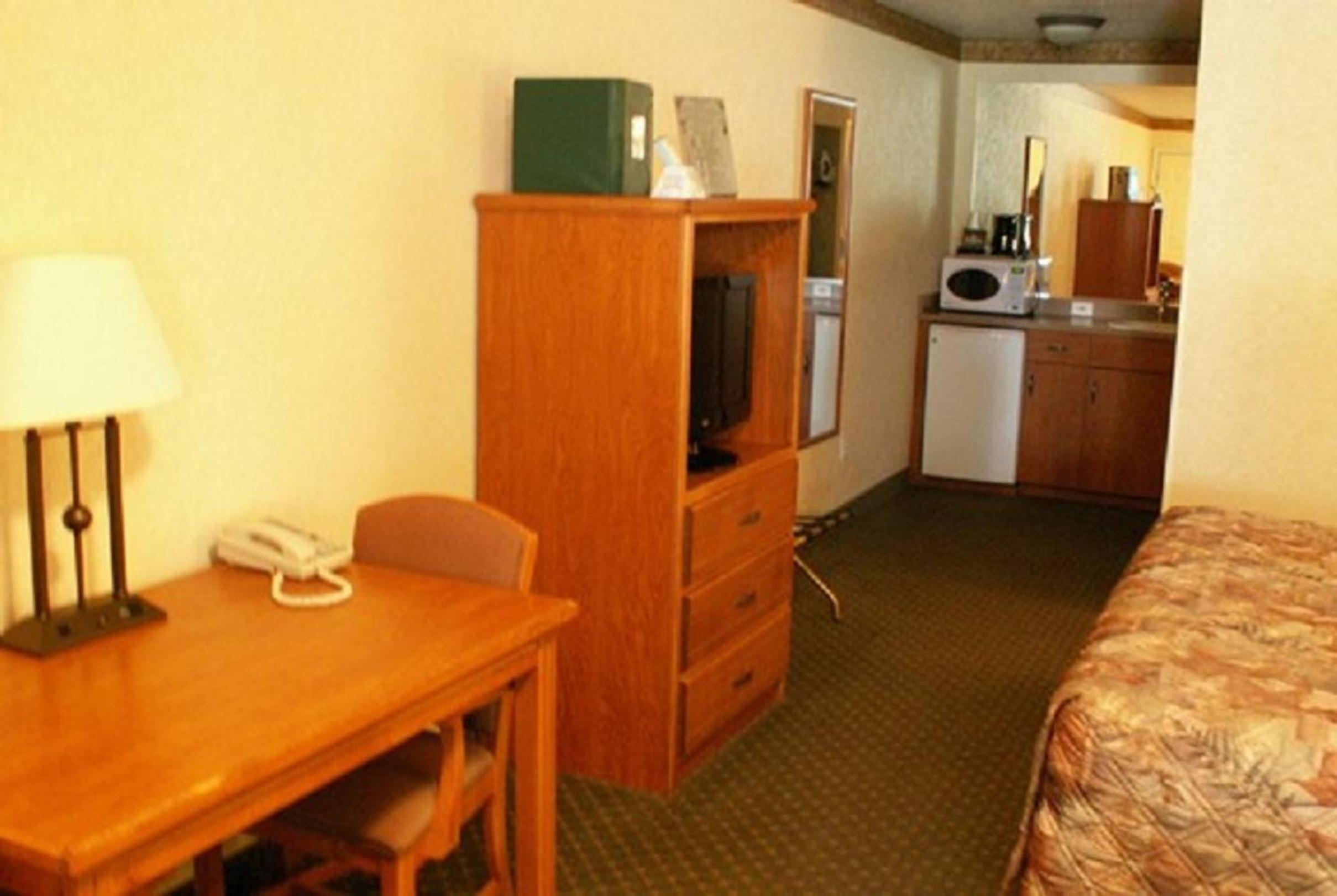 Standard King Room photo 1