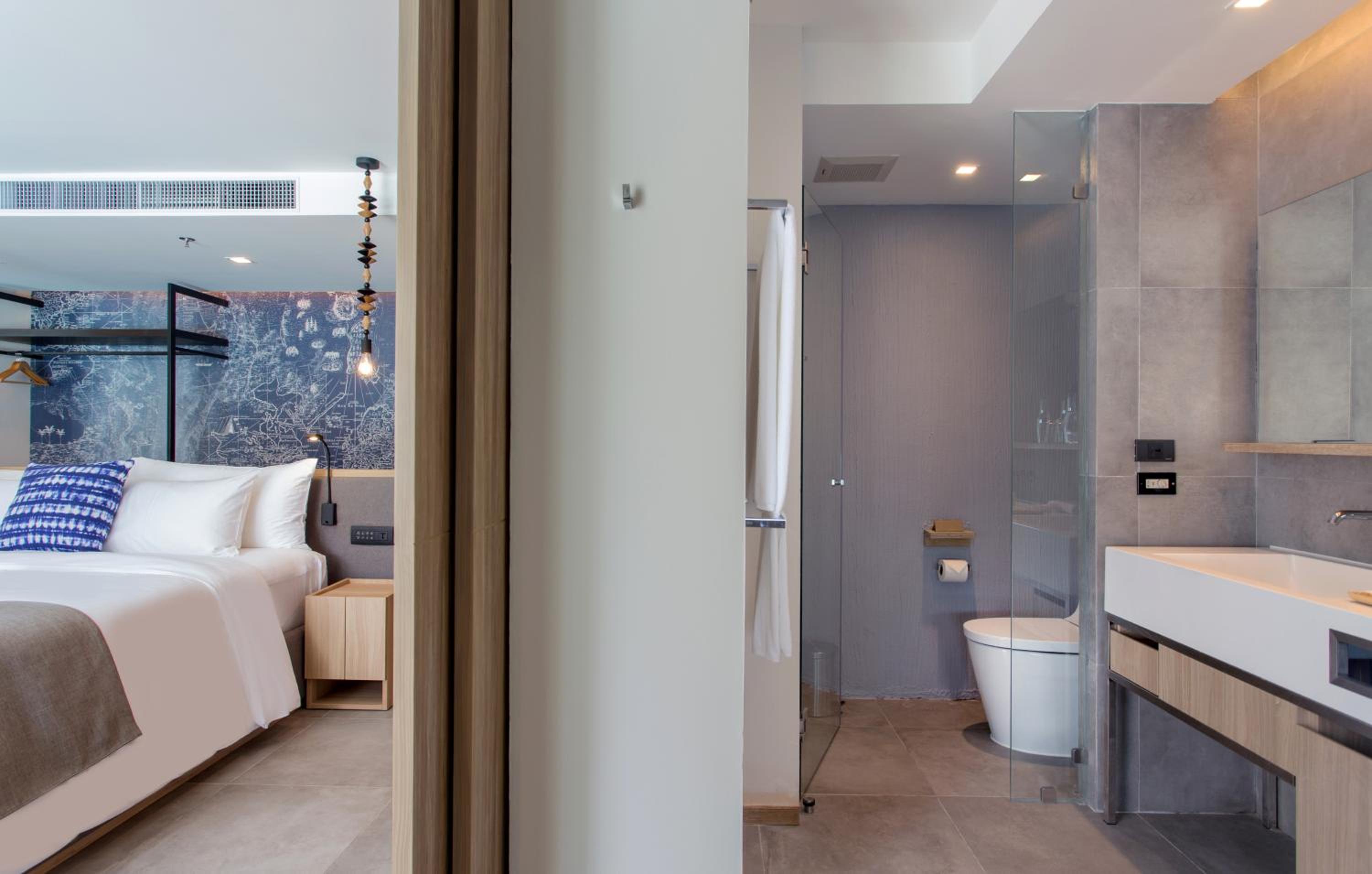 Grand Deluxe Double Room with Pool Access