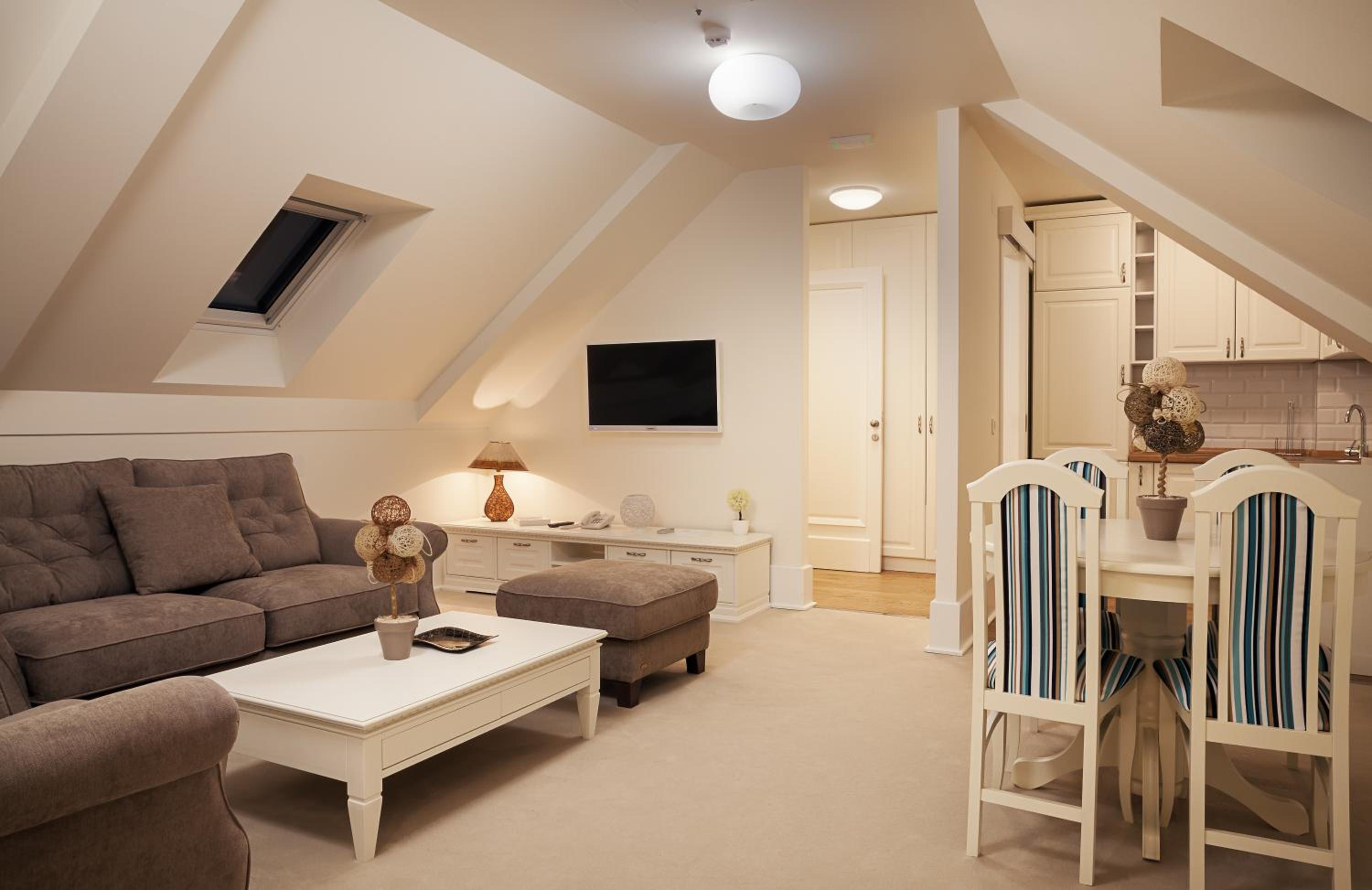 Apartment - Photo 1