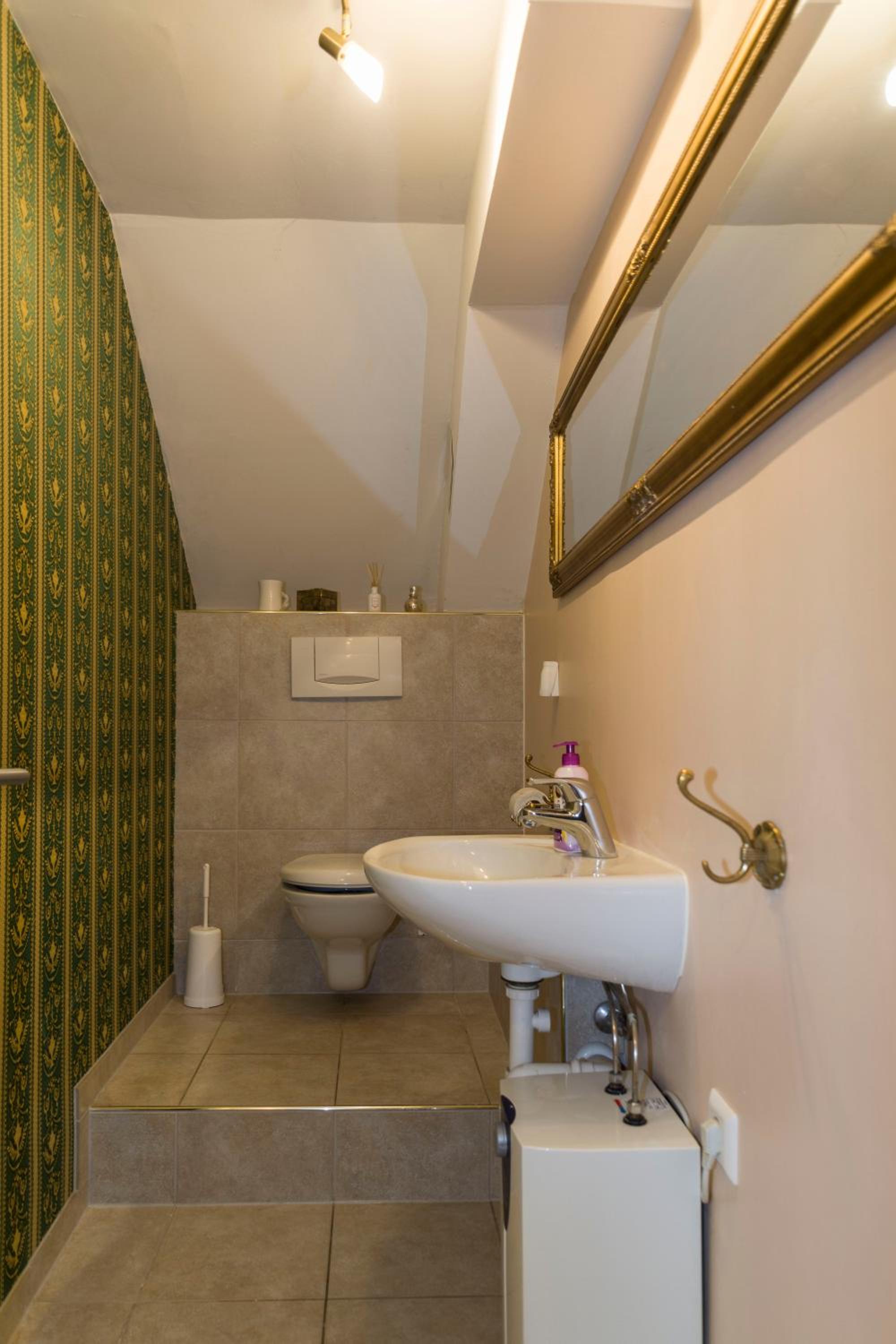 Apartment - Photo 8