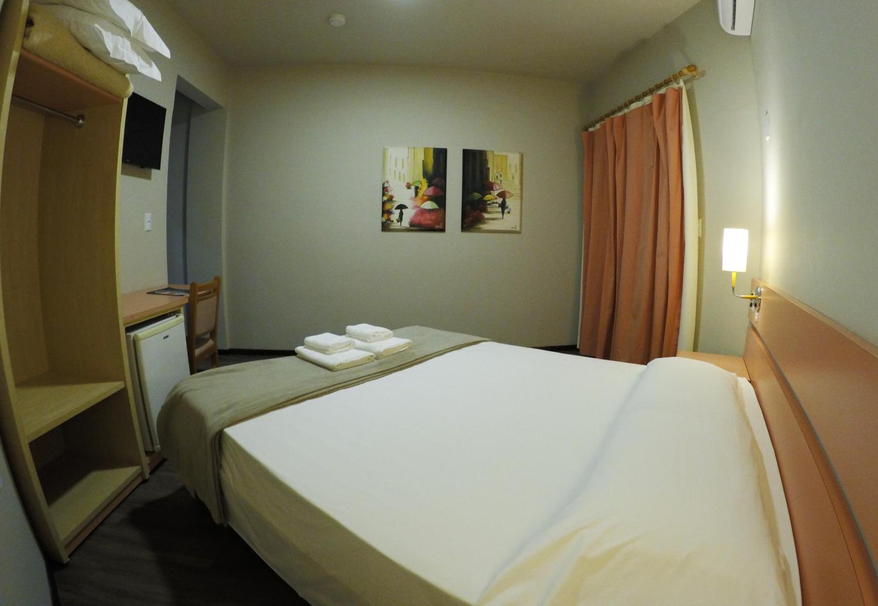 Deluxe Double Room with Bath photo 1
