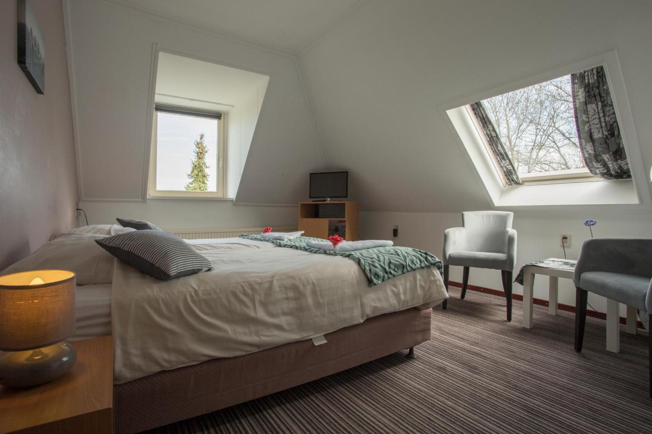 Small Twin Room