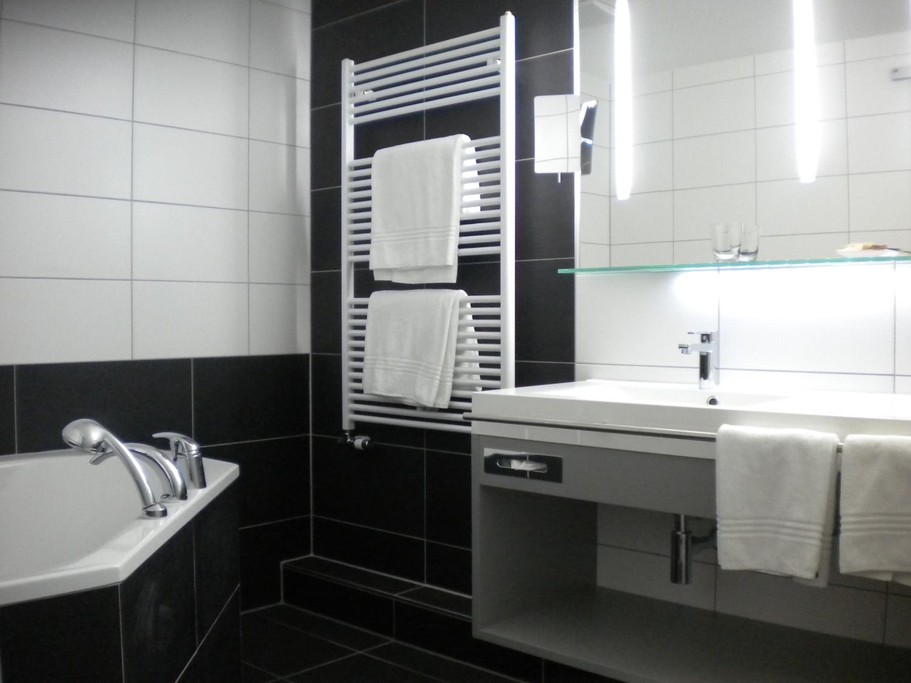 Superior Suite - Photo 5
