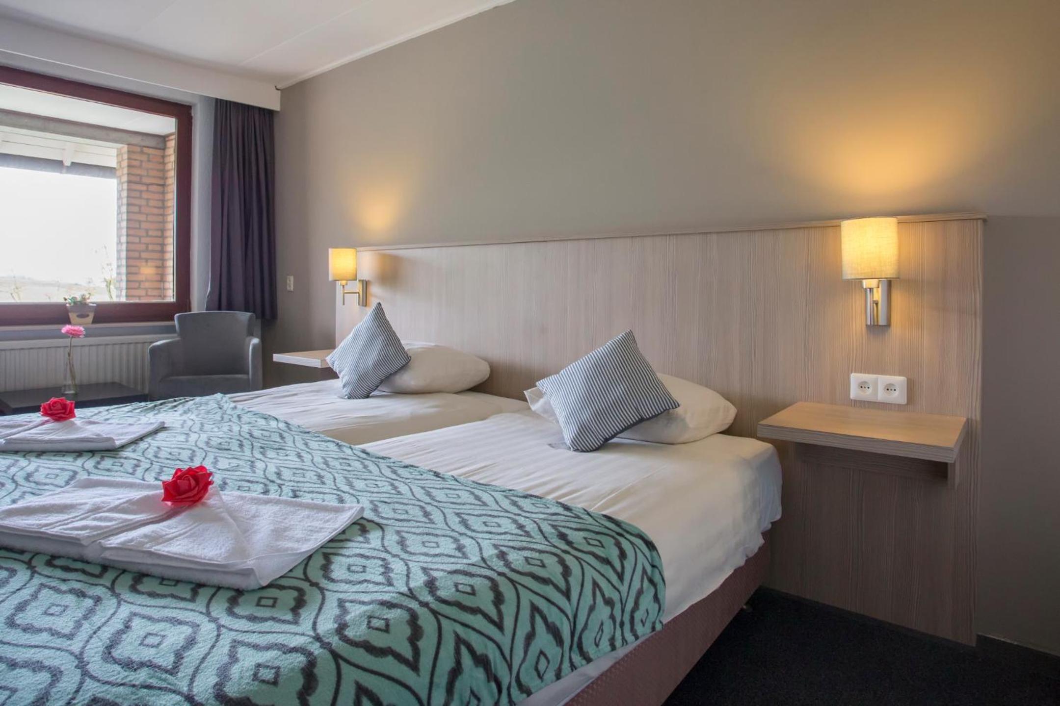 Standard Twin Room - Photo 4