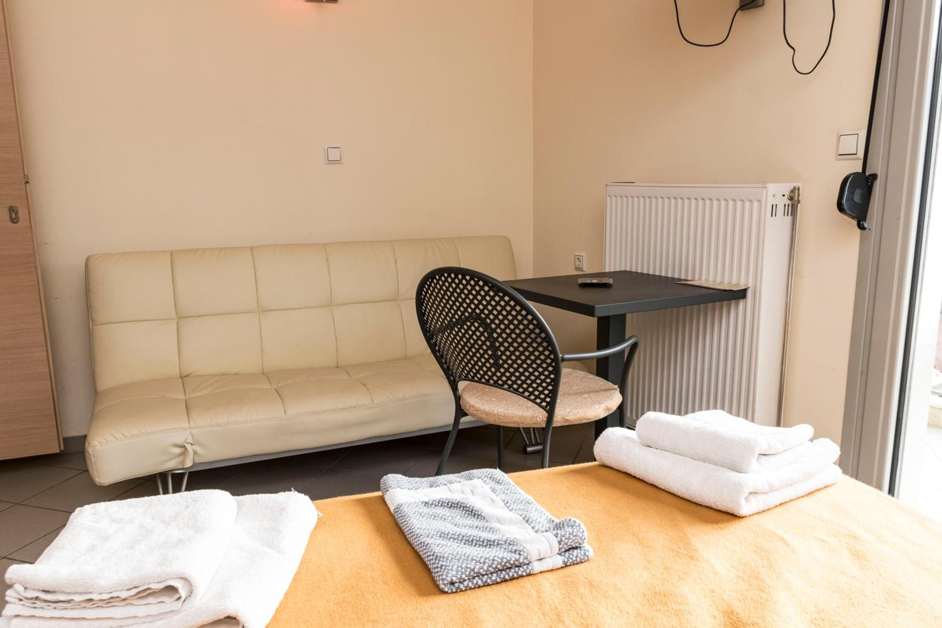 Large Double or Twin Room photo 3