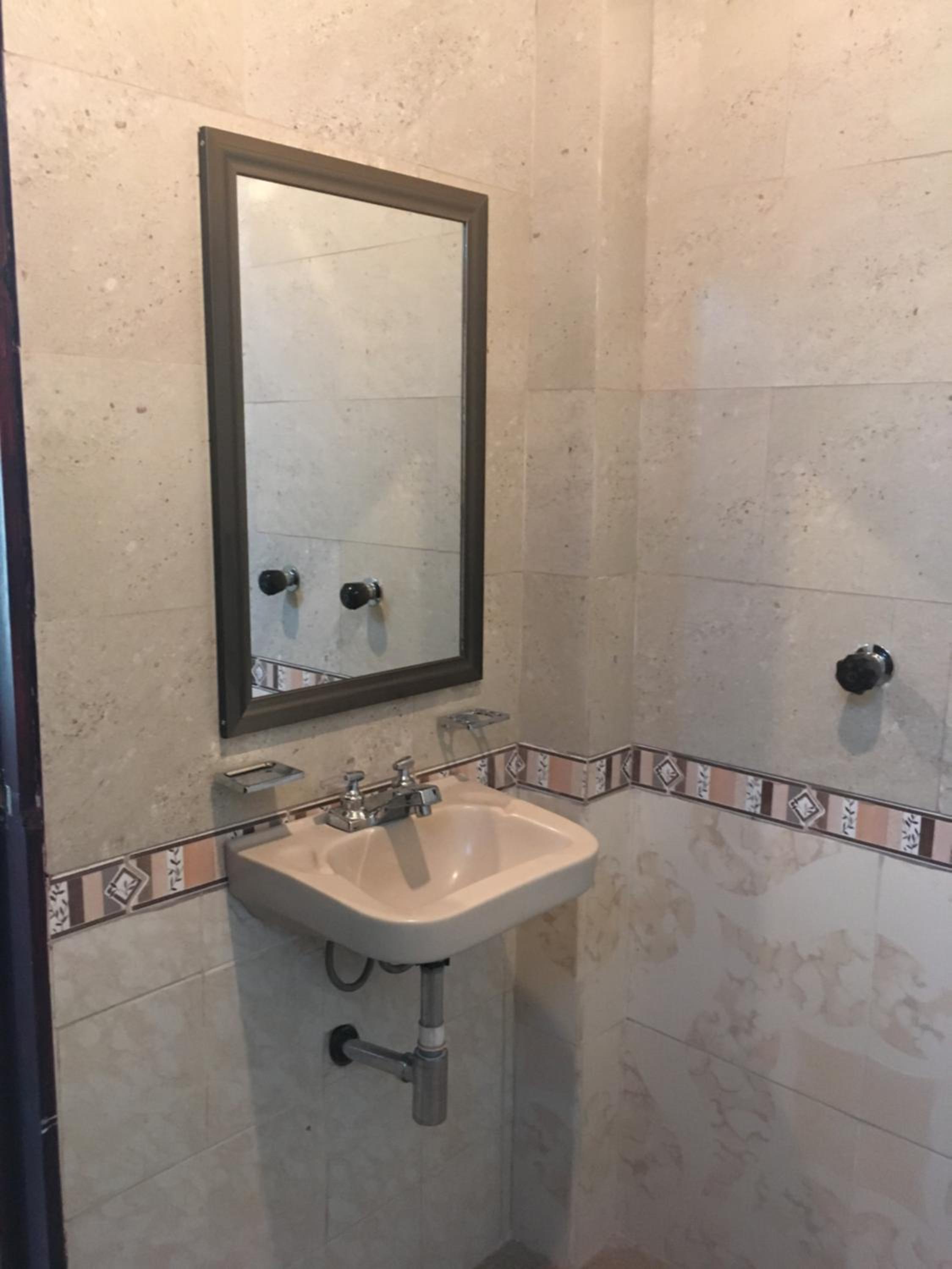 Classic Triple Room - Photo 5