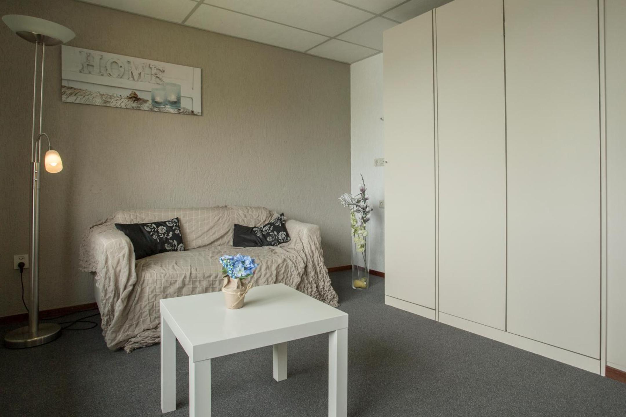 Standard Twin Room - Photo 17