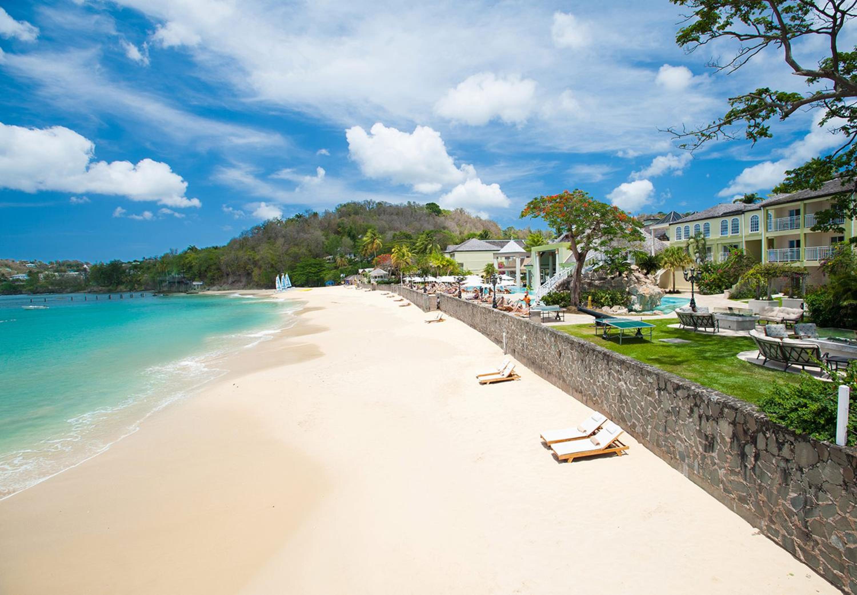 Honeymoon Luxury Oceanview Room photo 2