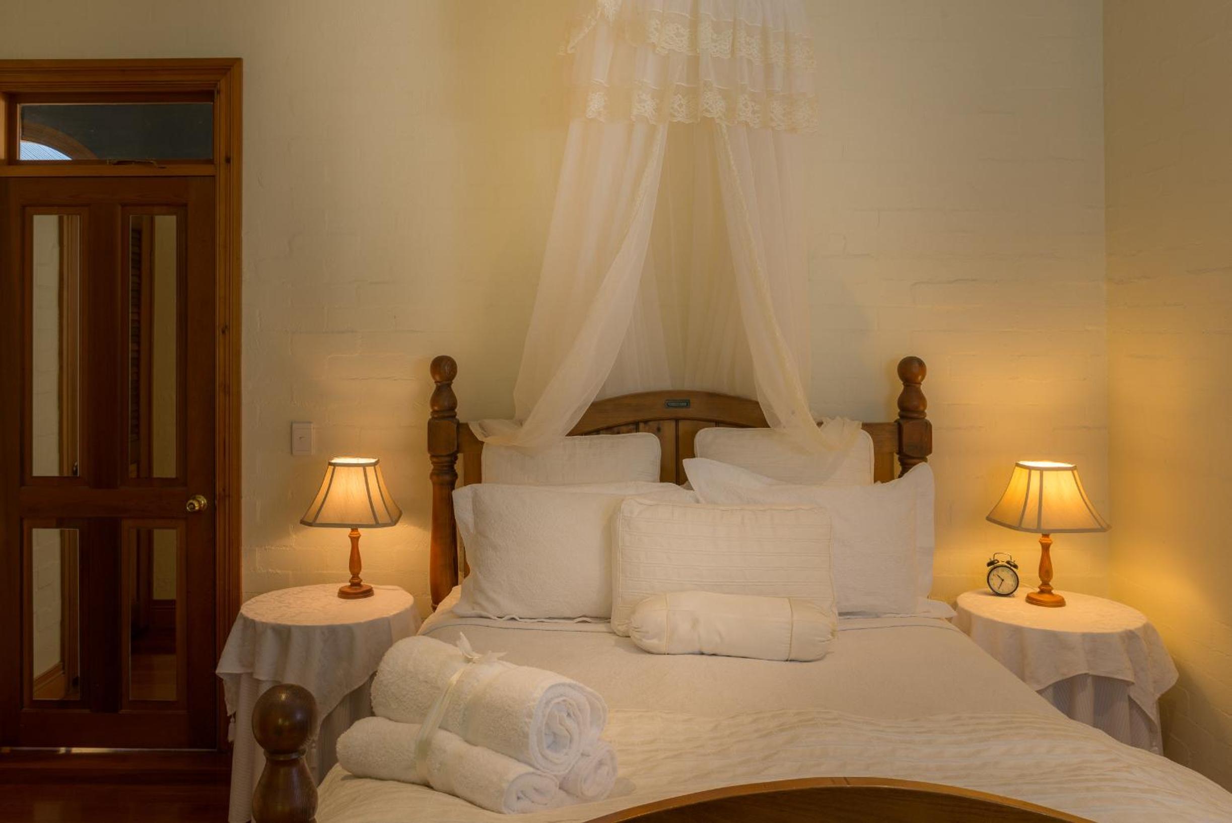 Standard Double Room - Photo 4