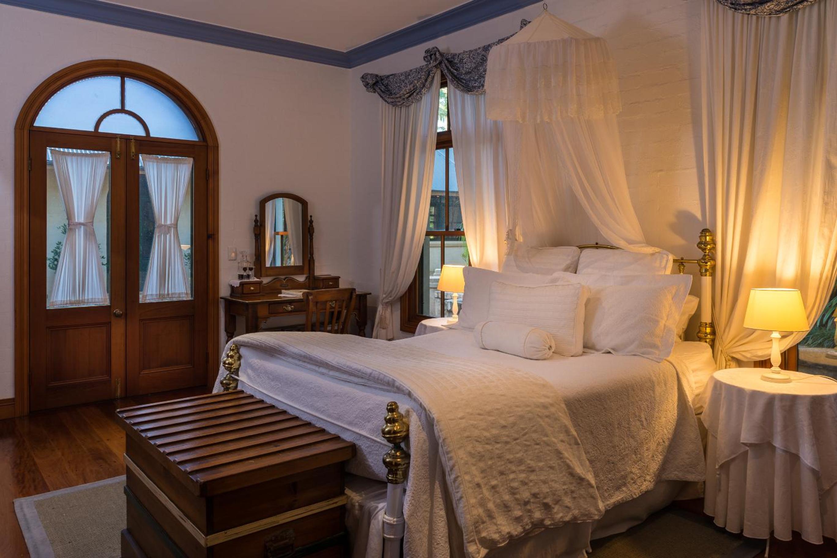 Queen Room with Spa Bath - Photo 5