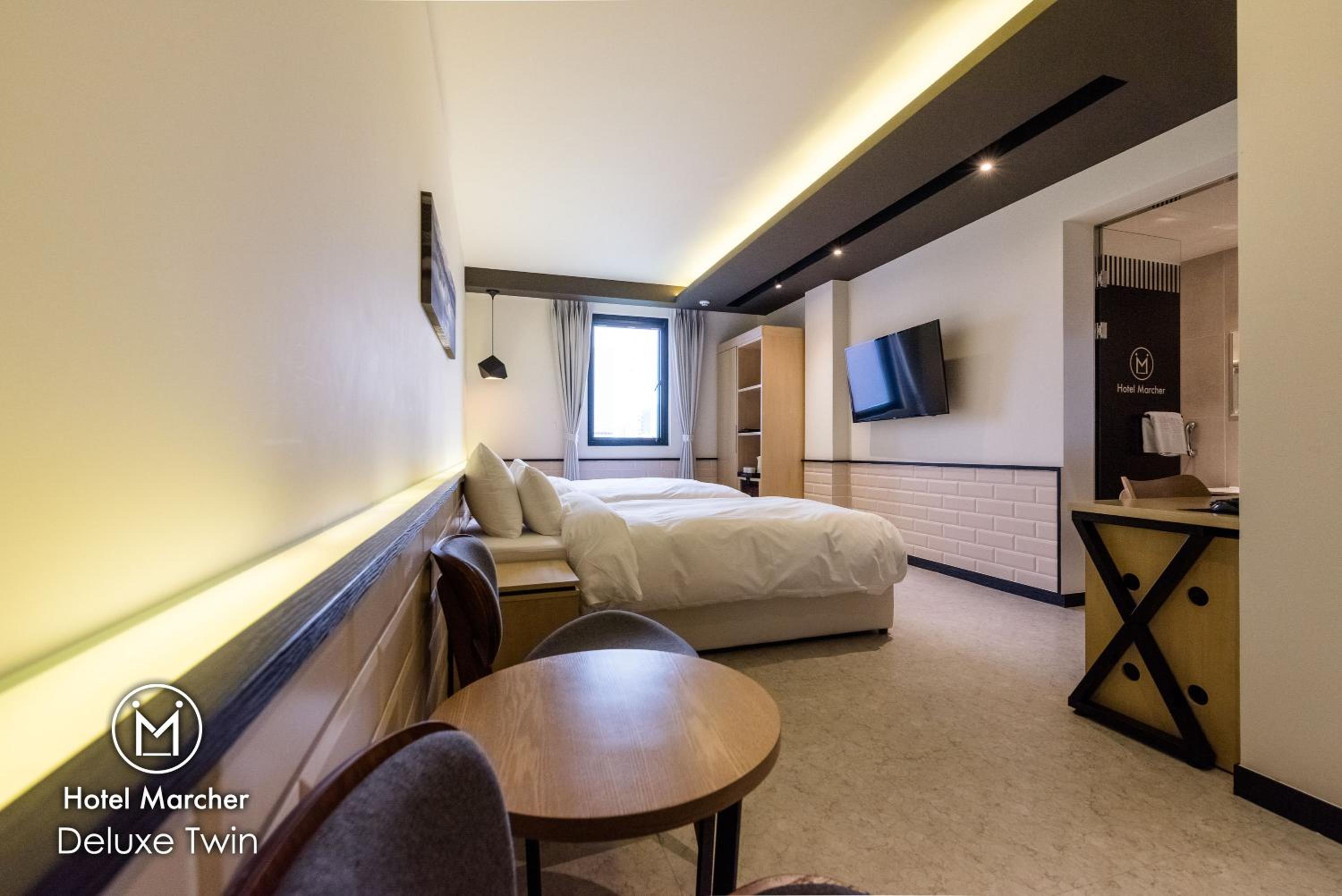Deluxe Twin Room with Bath photo 1