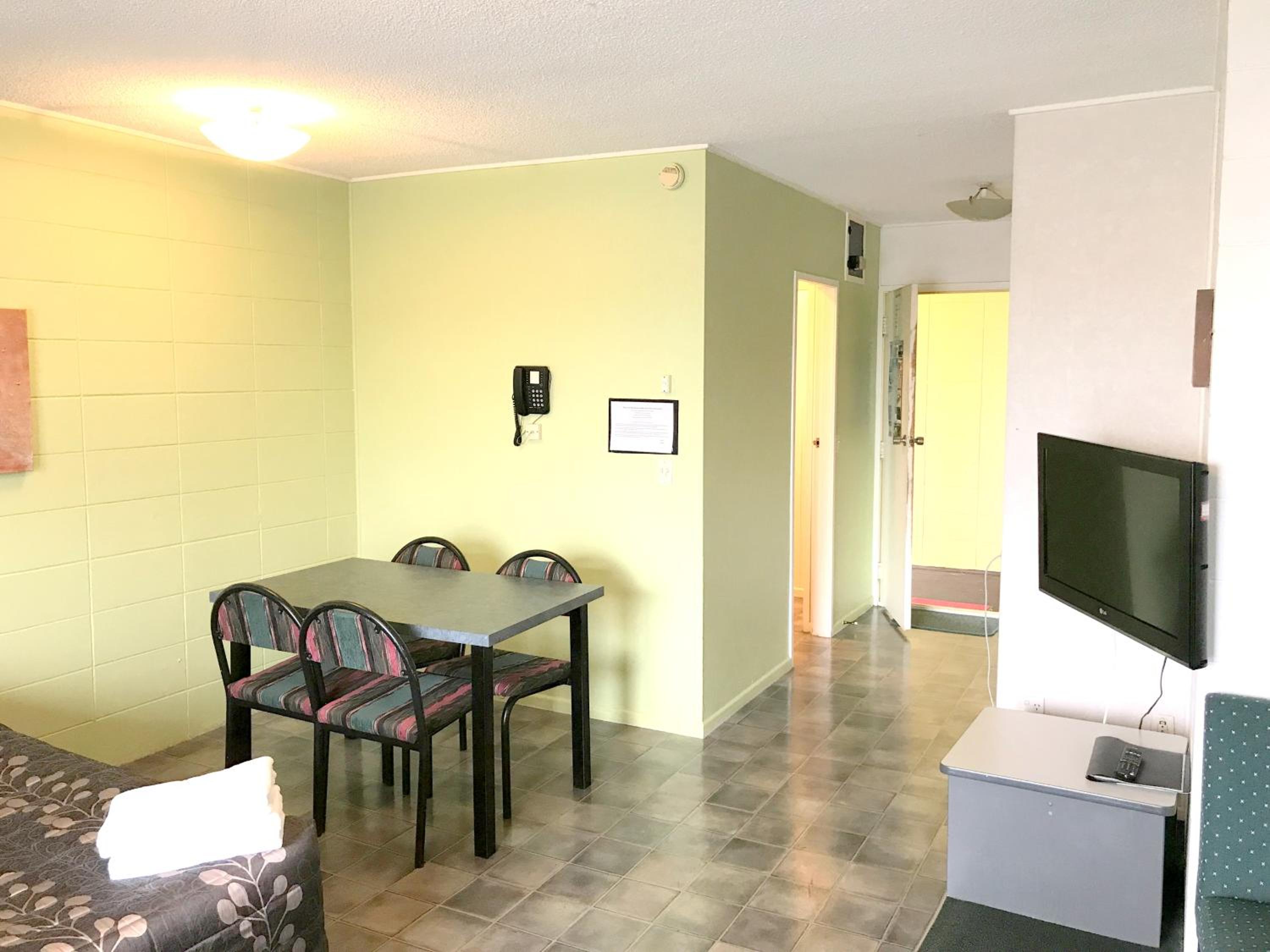 Standard Family Room - Photo 4