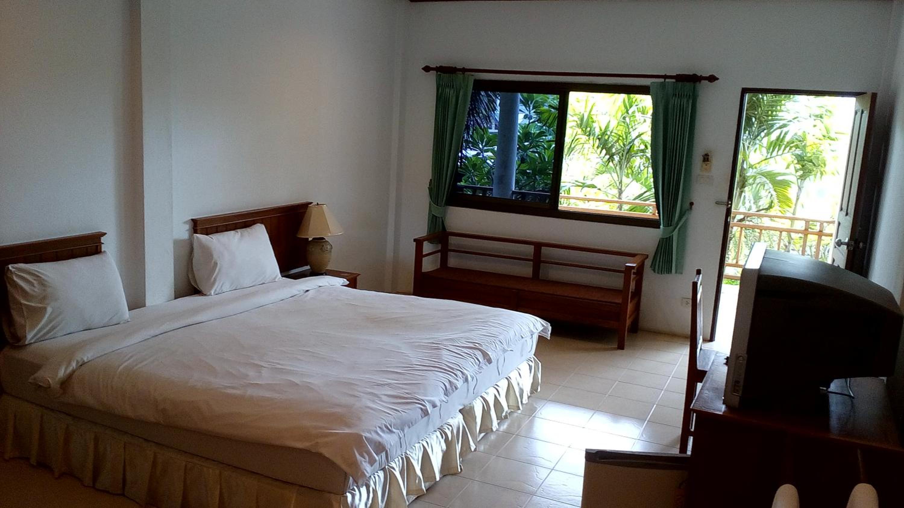 Standard Double or Twin Room photo 3