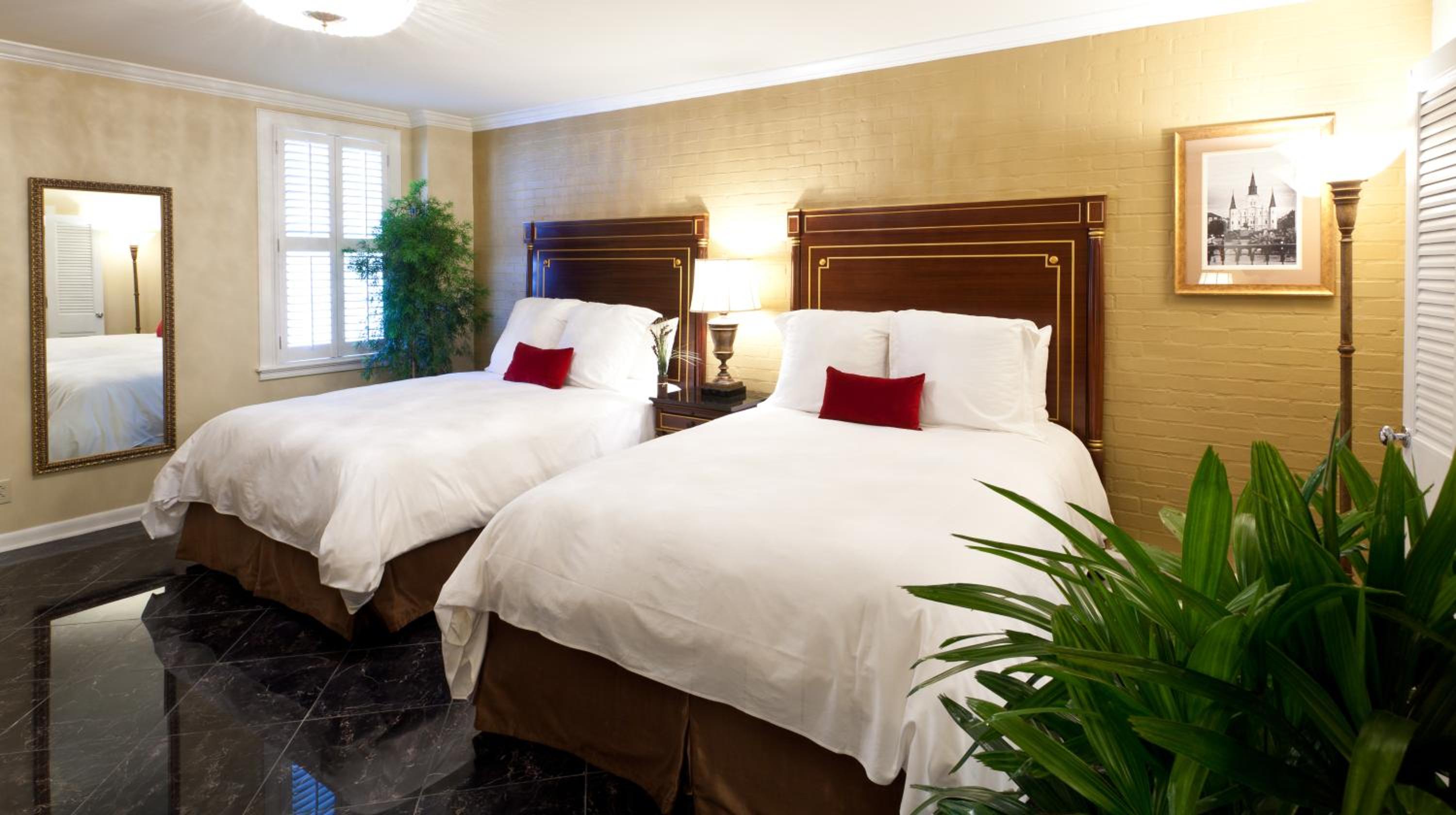 Superior Queen Room with Two Queen Beds - Photo 2