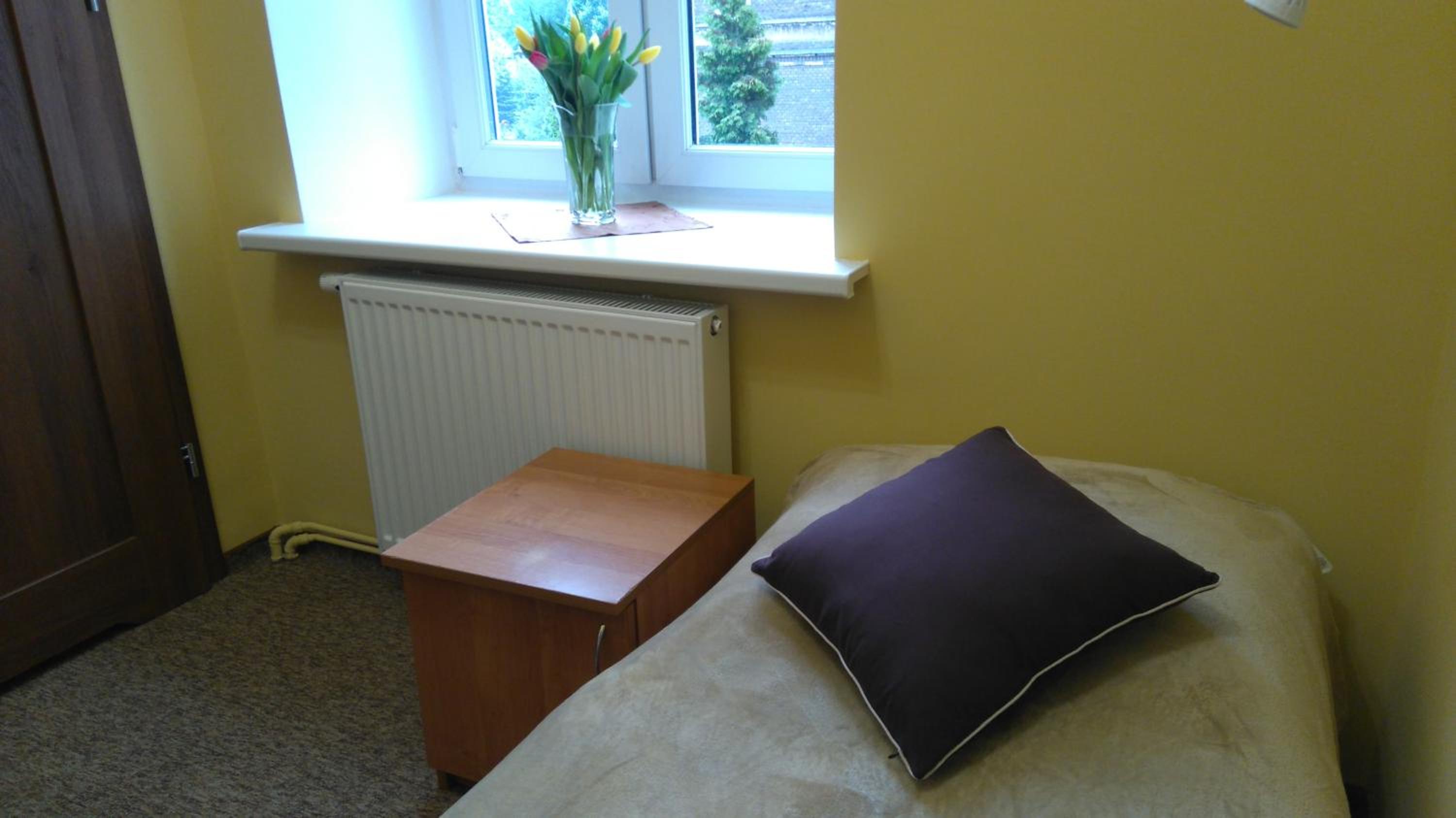 Single Room with Private Bathroom photo 3