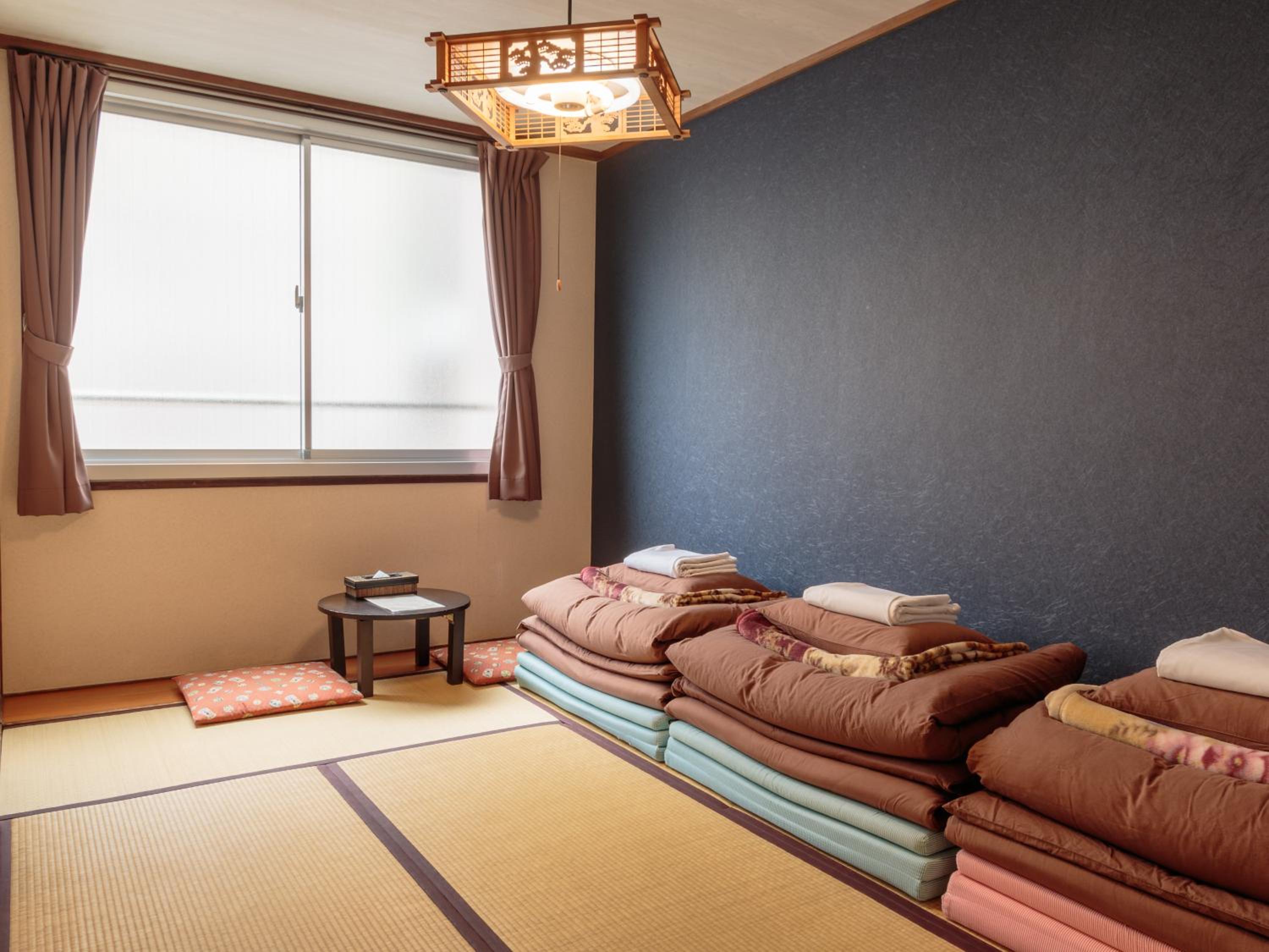 Japanese-Style Room with Shared Bathroom photo 1
