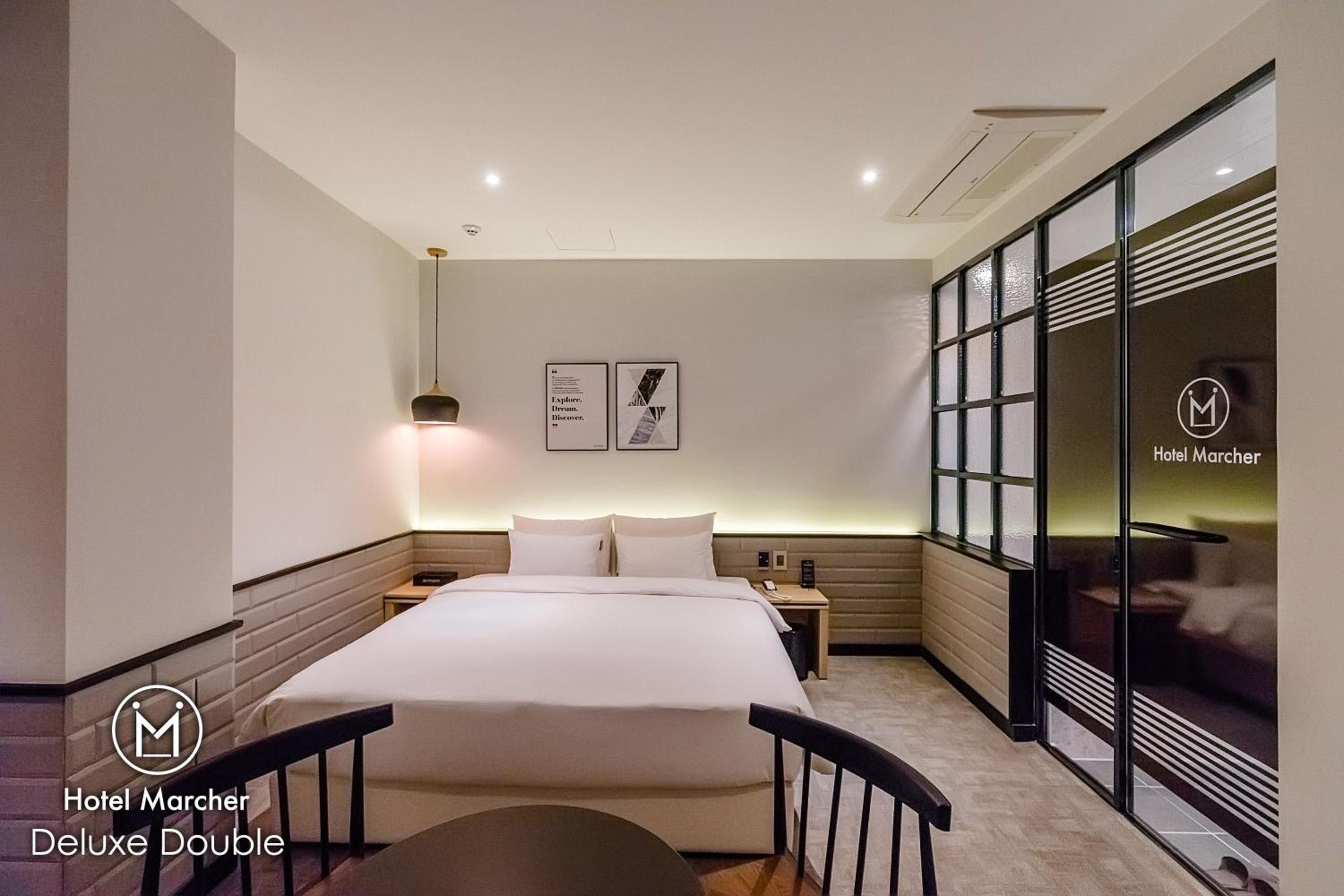Deluxe Double Room with Bath photo 2
