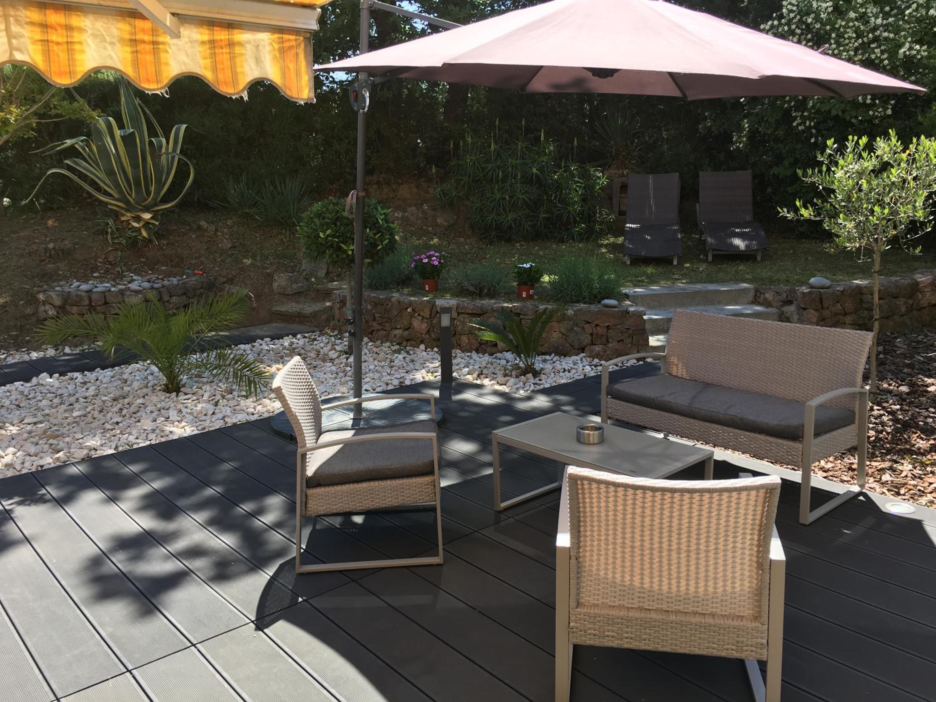 Apartment with Garden View photo 3