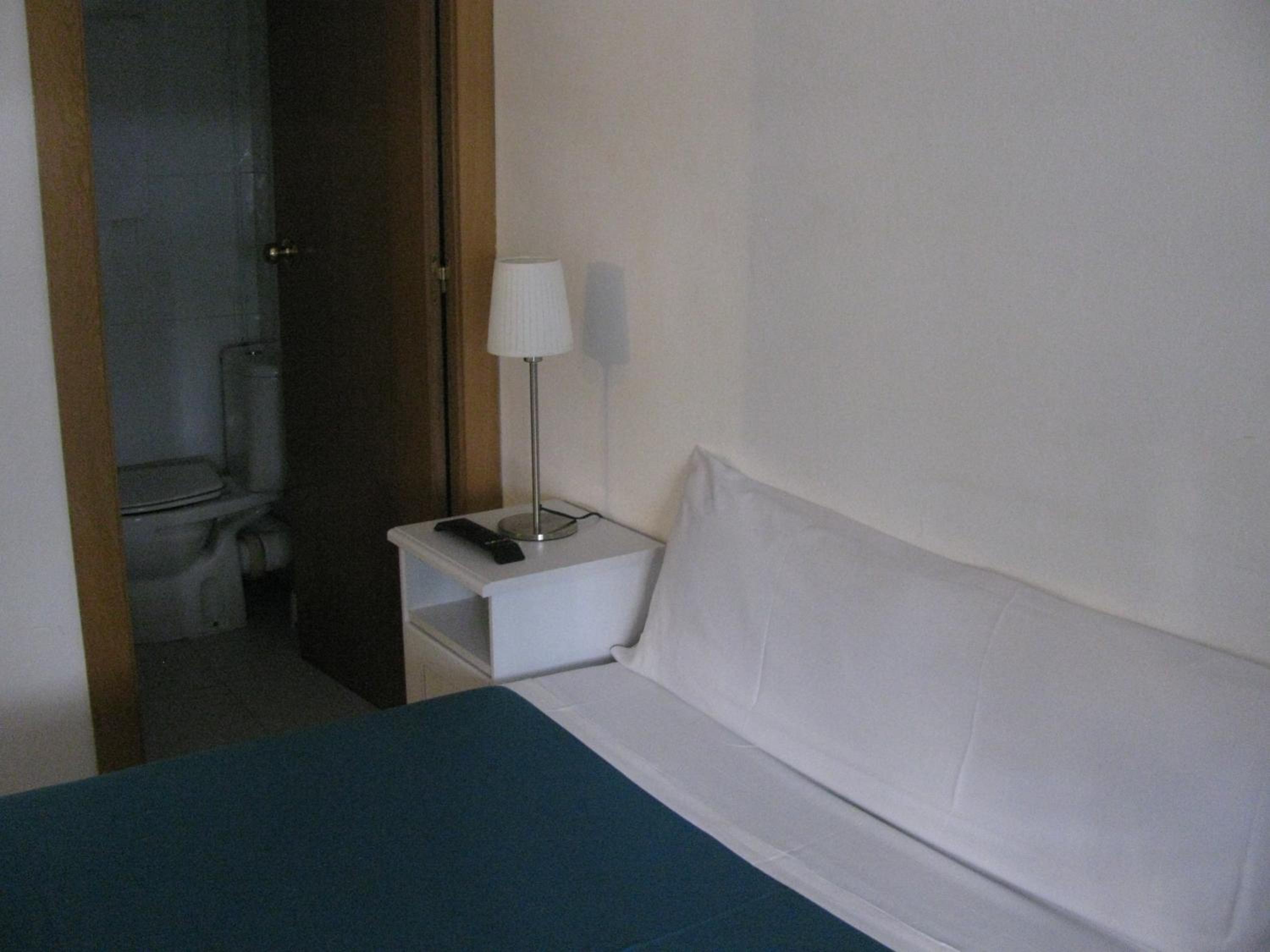 Triple Room with Private Bathroom photo 2