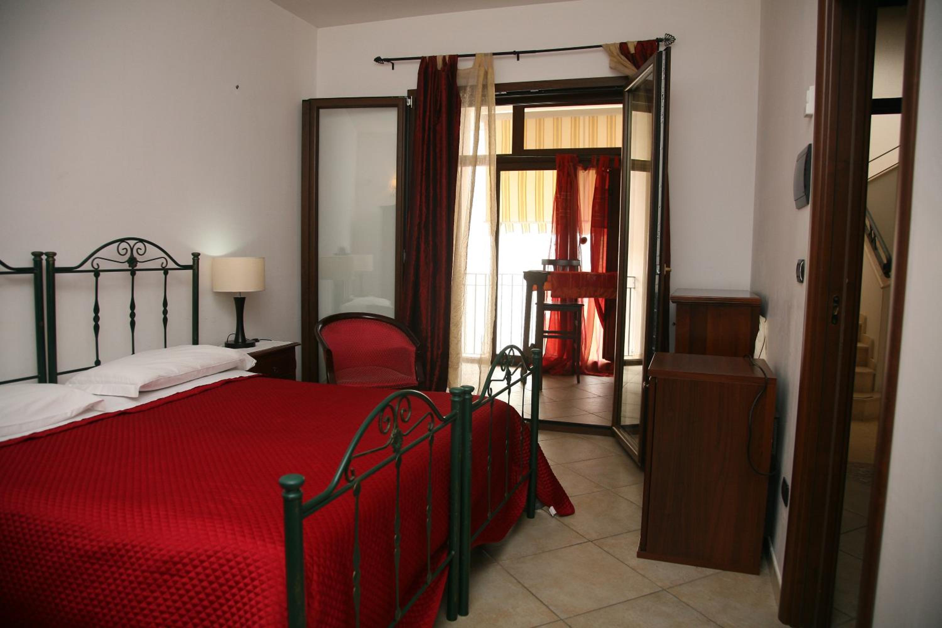 Double Room - Disability Access photo 1