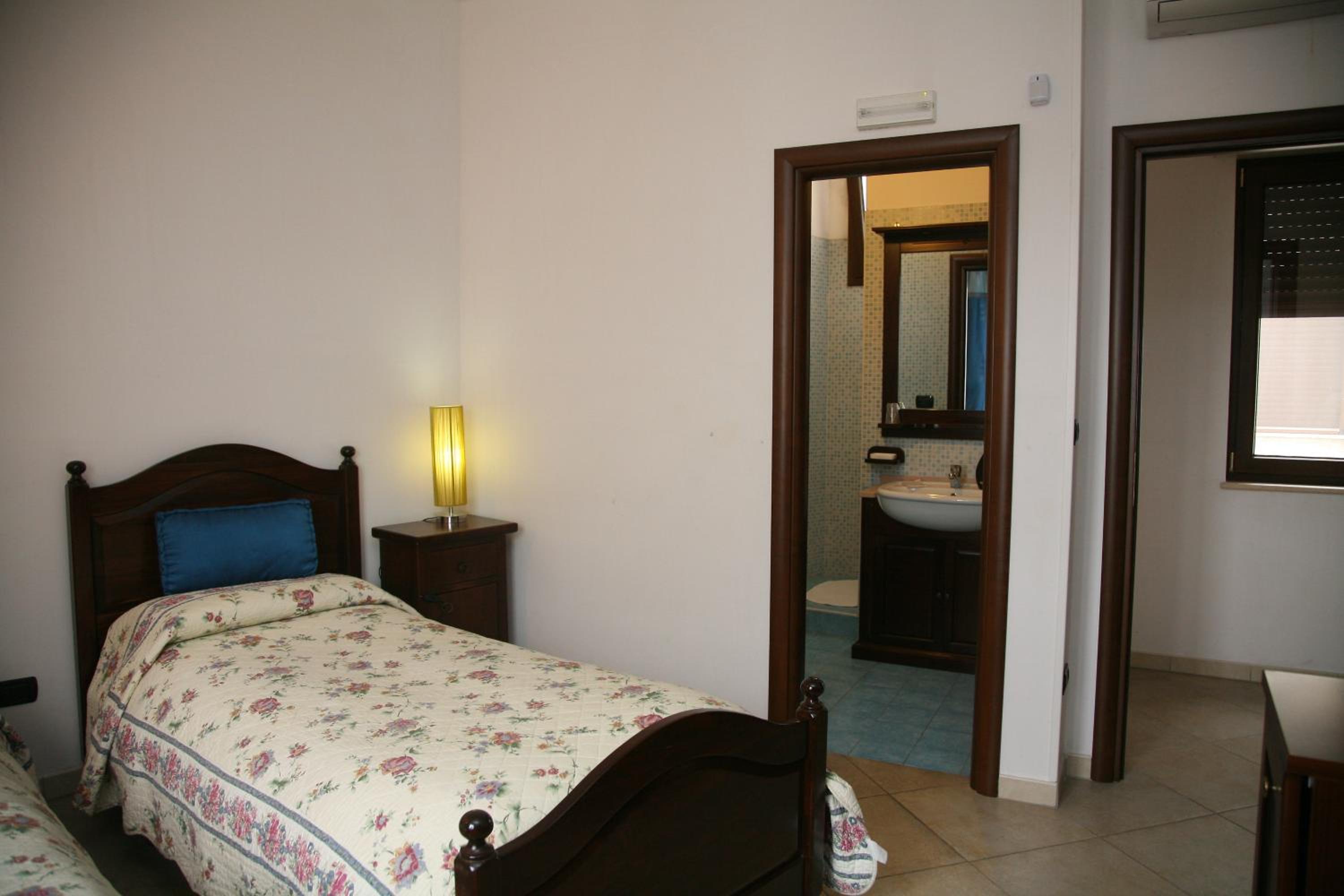 King Room with Garden View photo 1