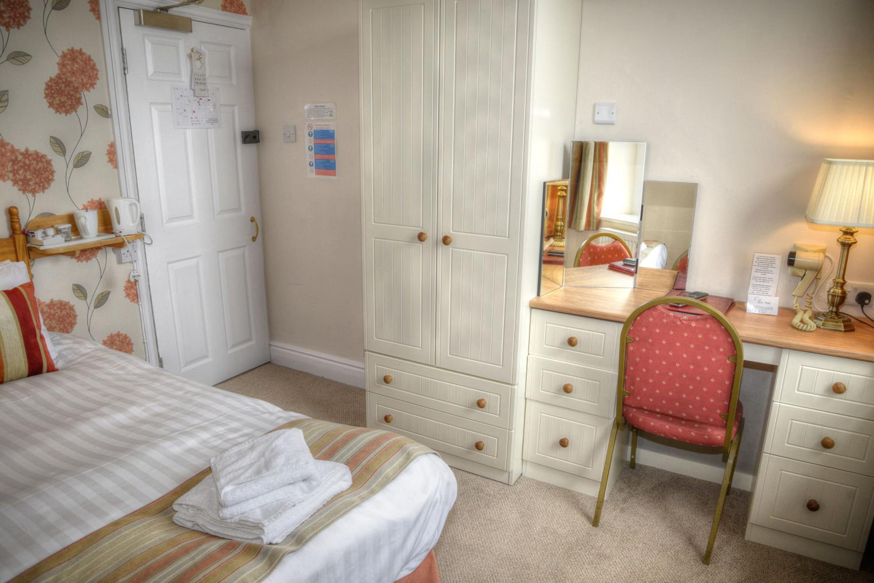 Single Room photo 1