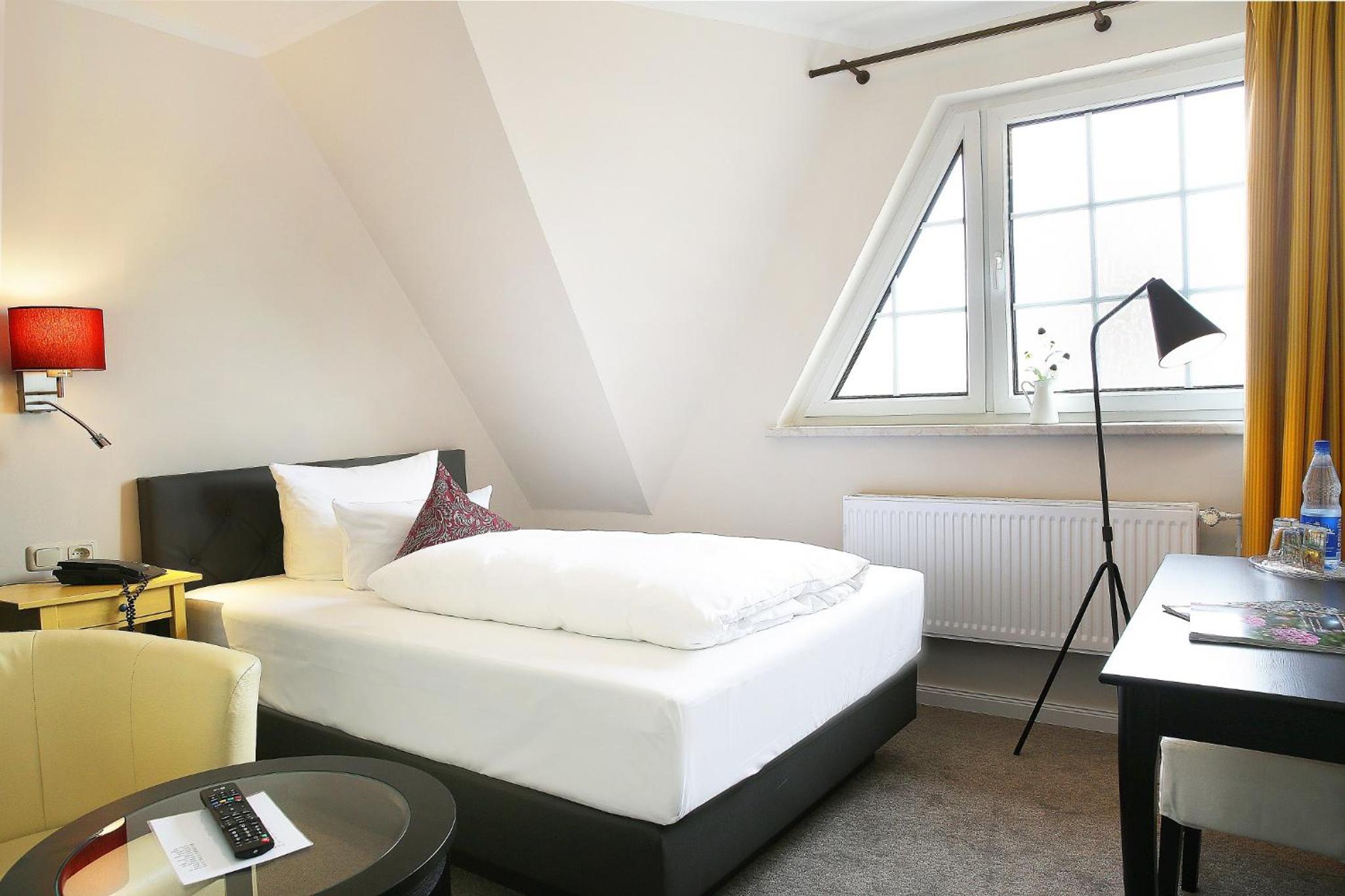 Single Room Country House