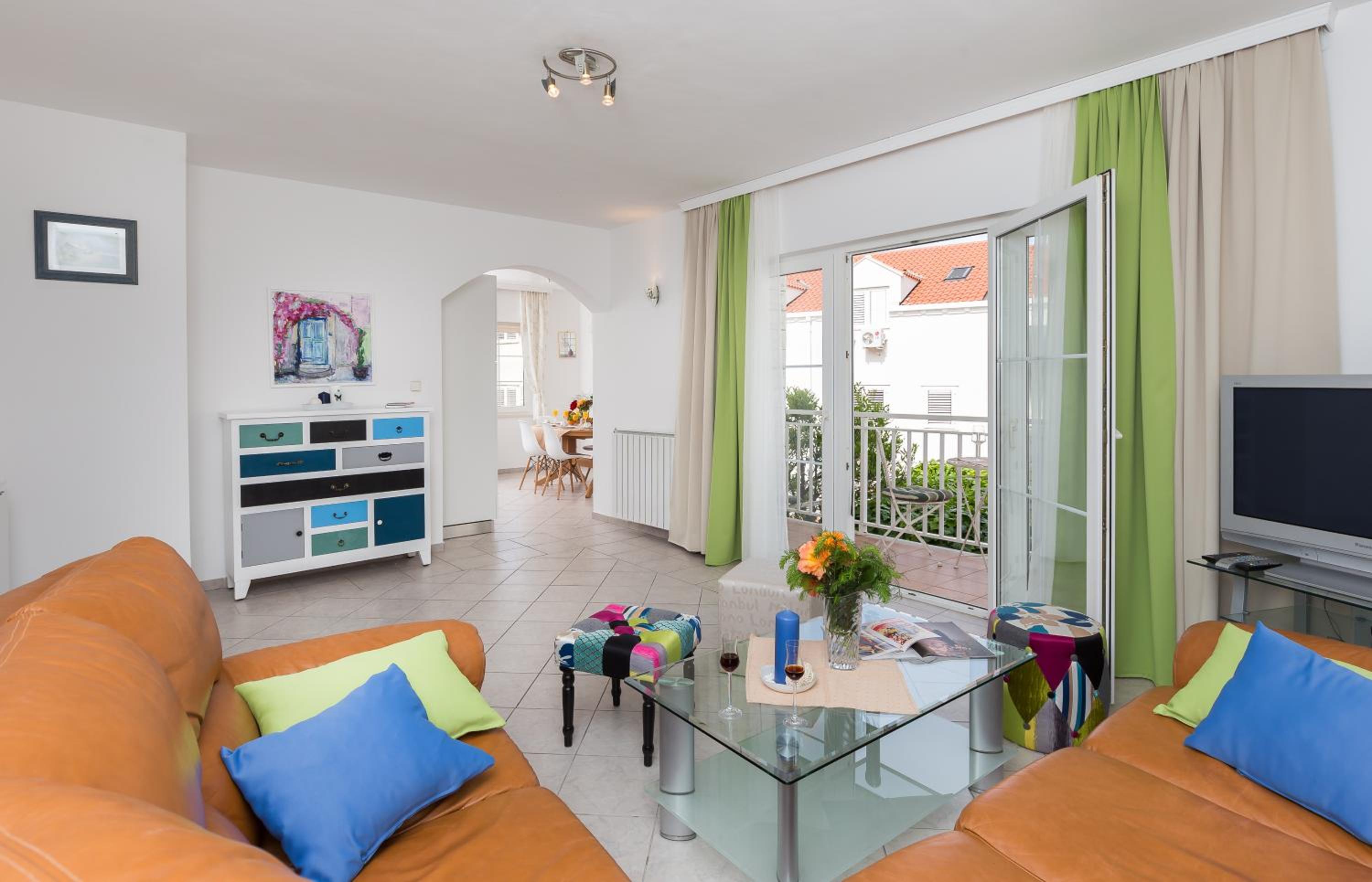 Three-Bedroom Apartment with Balcony and Sea View