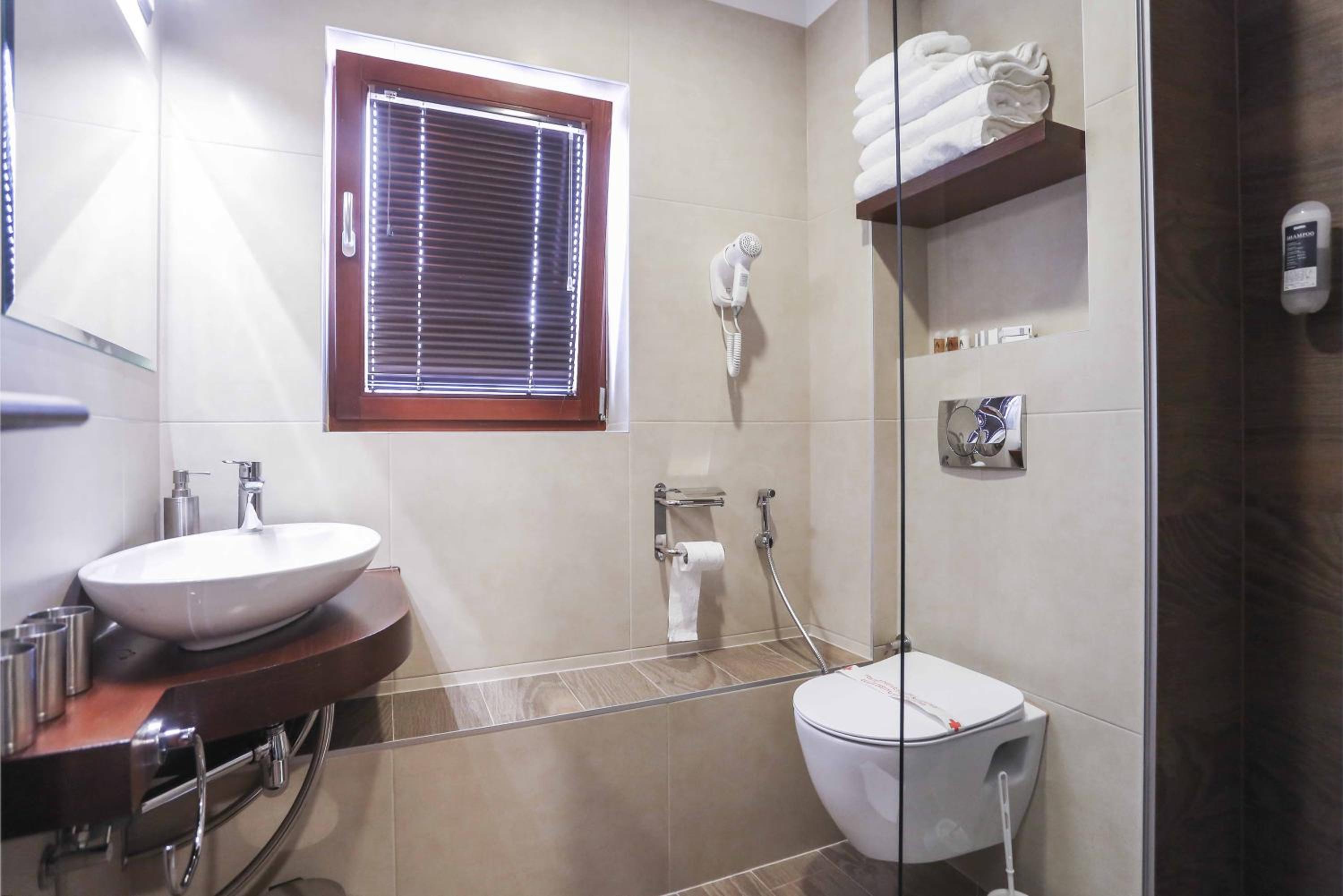 Triple Room - Photo 10