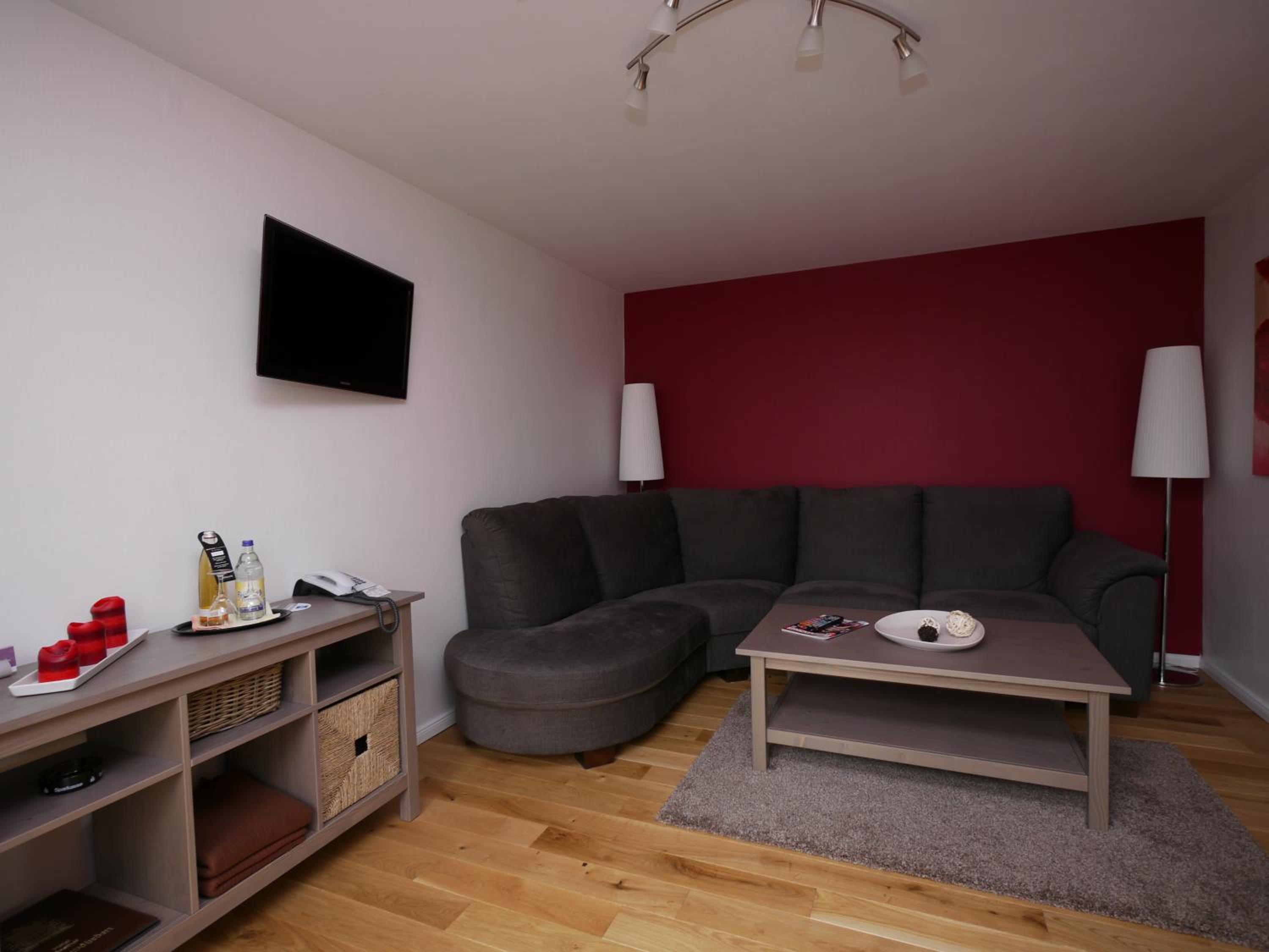 Suite - Photo 3