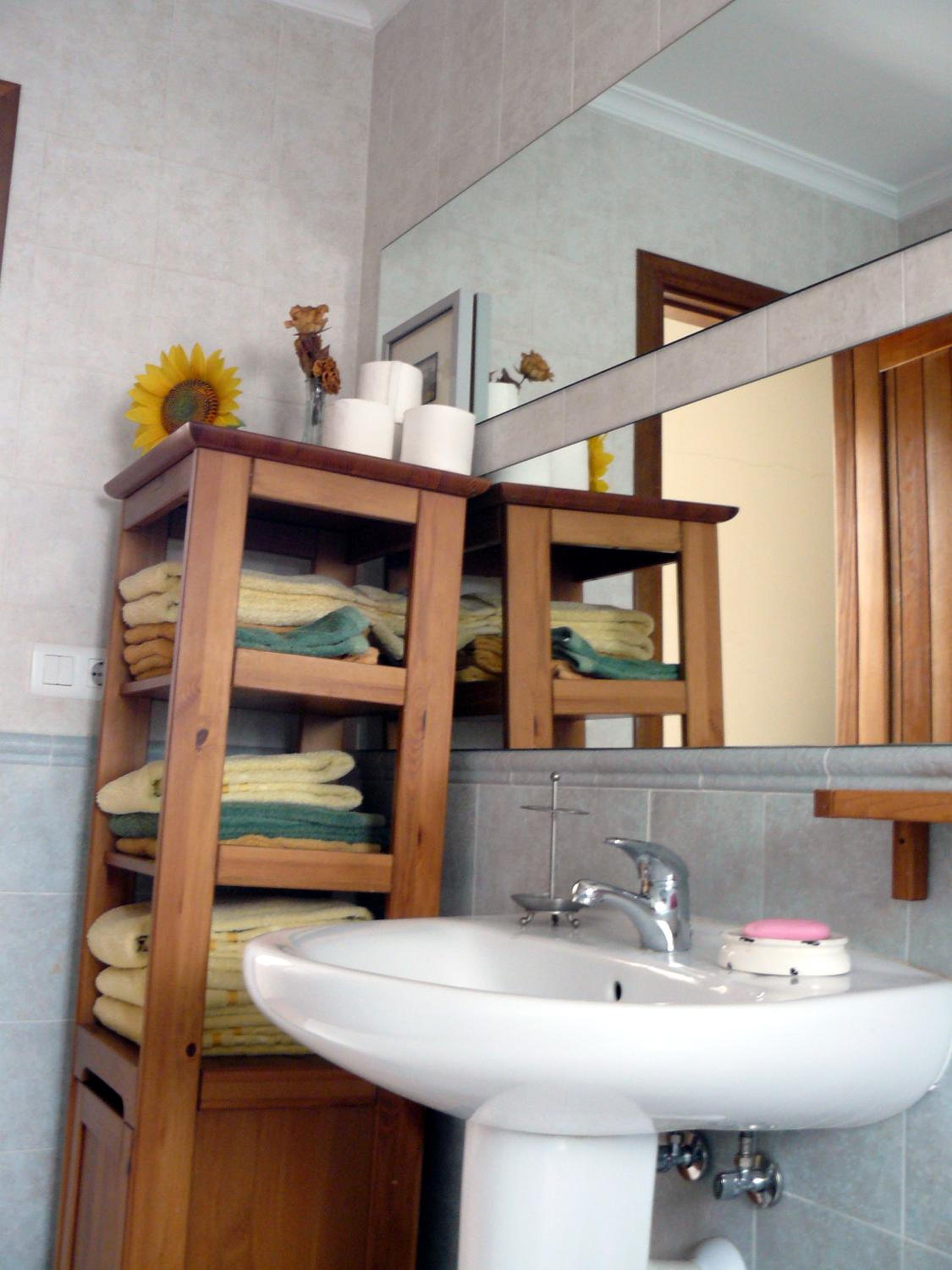 Four-Bedroom House - Photo 21